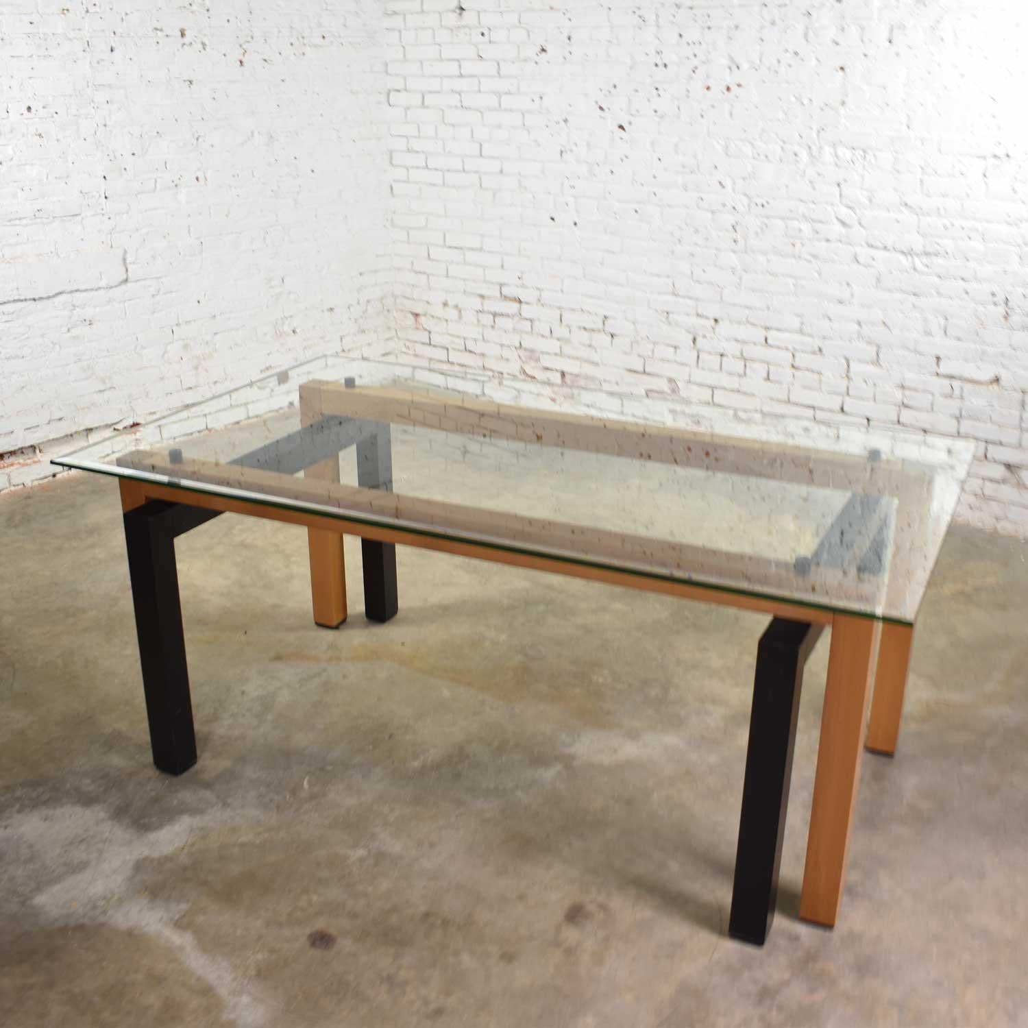 Modern Glass Top Dining Table Made in Italy by Pietro Costantini Cherry & Black 3