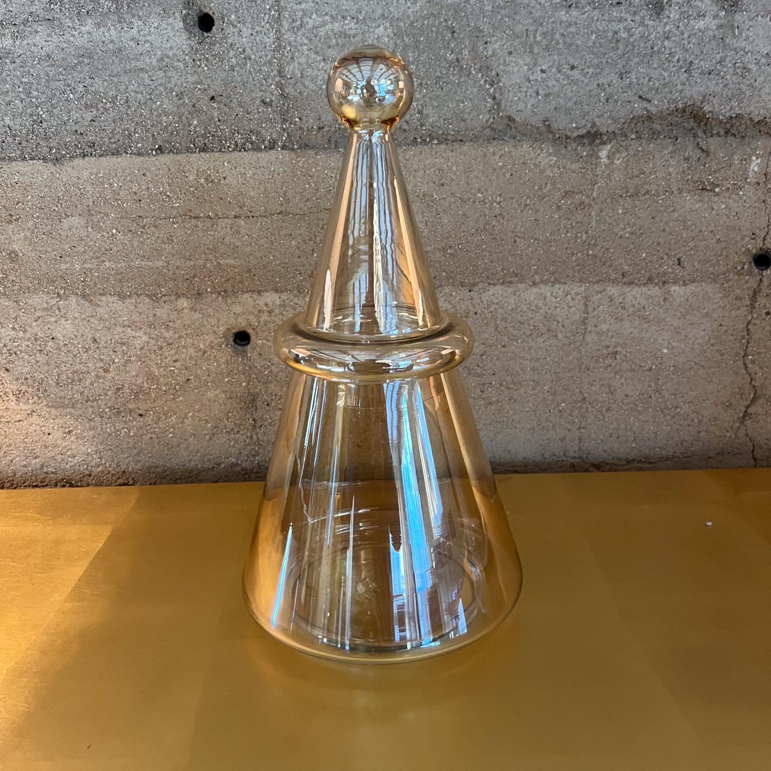 AMBIANIC présente
Bocal en verre en forme d'arbre Coupelle à bonbons
2 pièces en verre soufflé
14,5 h x 8 diamètre
Etat original d'occasion.
Voir toutes les images.