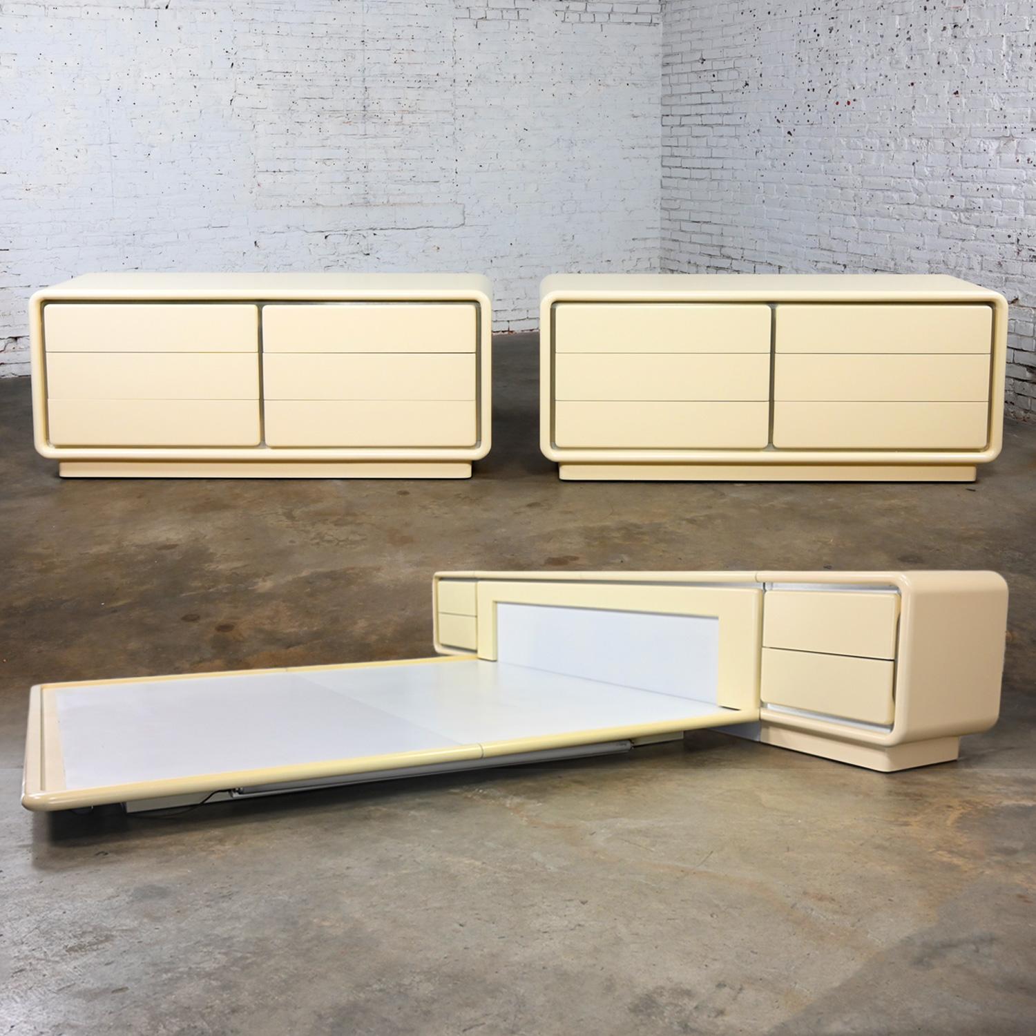 Modern Glenn of Calif Bedroom Set King Platform Bed 2 Nightstands & 2 Dressers 13