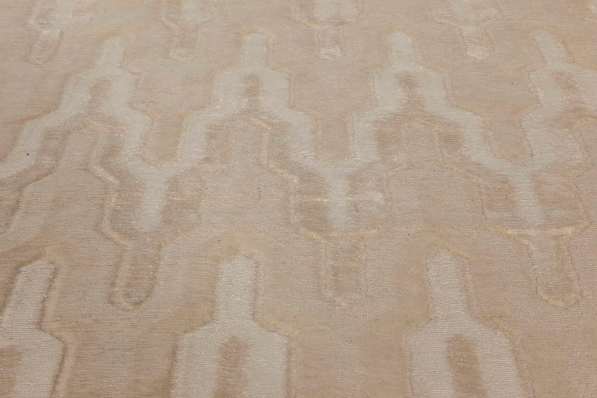 Modern Global Off-White and Beige Hand Knotted Wool Rug by Doris Leslie Blau In New Condition For Sale In New York, NY