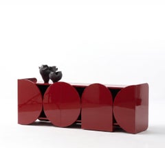 Modernes, hochglanzlackiertes Sideboard im Mogg-Design, RAL 3001, im Bauhaus-Stil