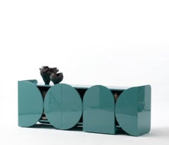 Buffet moderne laqué brillant, modèle Mogg, RAL 6034, style Bauhaus