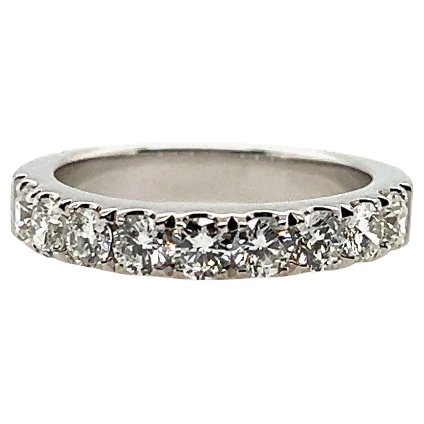 Moderno anillo de compromiso de oro de 0,85 quilates de diamantes naturales redondos ideales incoloros VS