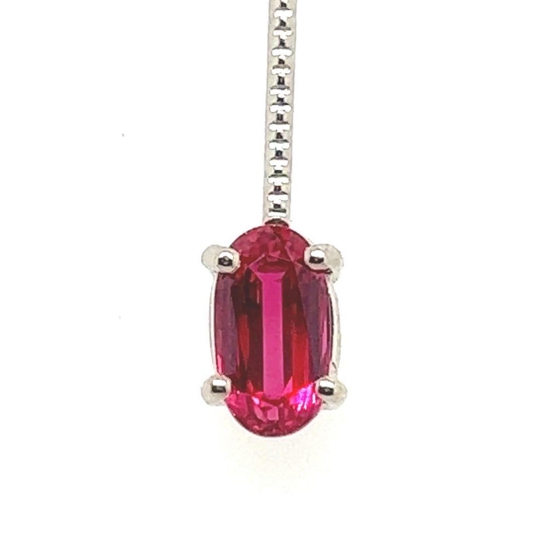 Modern Gold 1.08 Carat Natural Colorless Diamond & Oval Red Spinel Gem Pendant In Good Condition For Sale In Los Angeles, CA