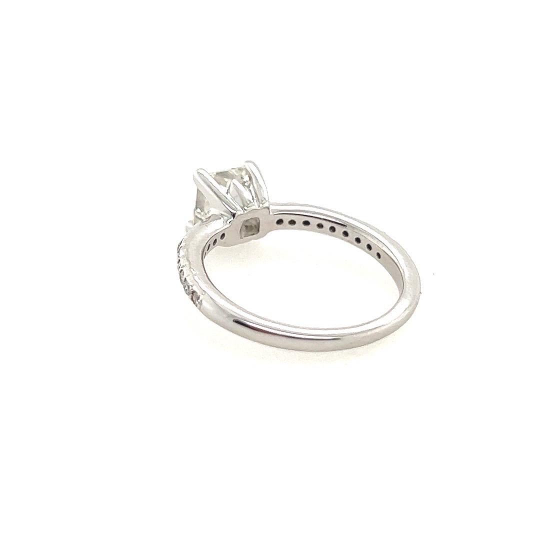 Women's Modern Gold 1.11 Carat EGL USA Certified Natural H VVS2 Princess Diamond Ring For Sale