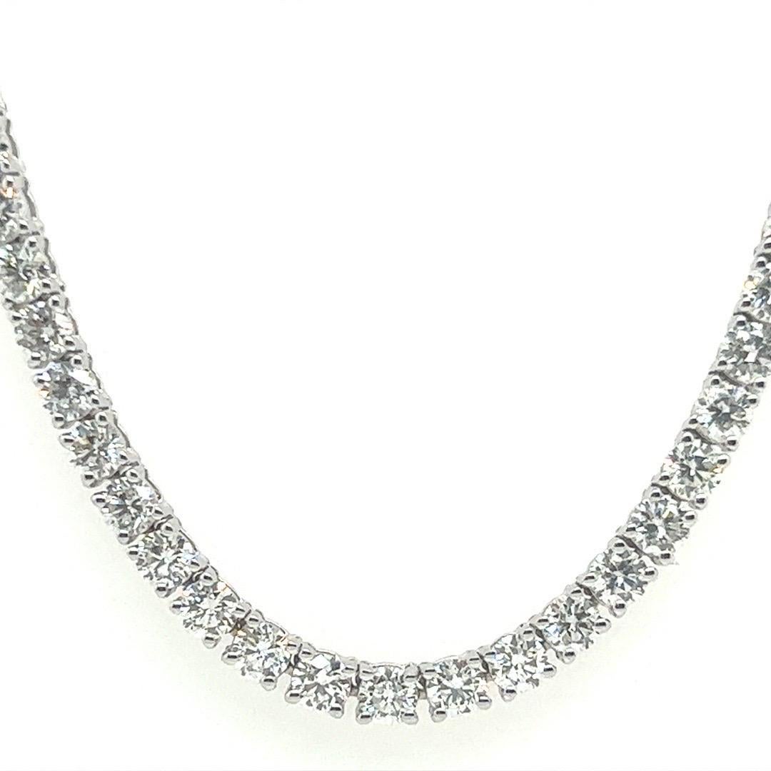 Modern Gold 11.29 Carats Natural Round Brilliant G Color Diamond Tennis Necklace In Good Condition In Los Angeles, CA