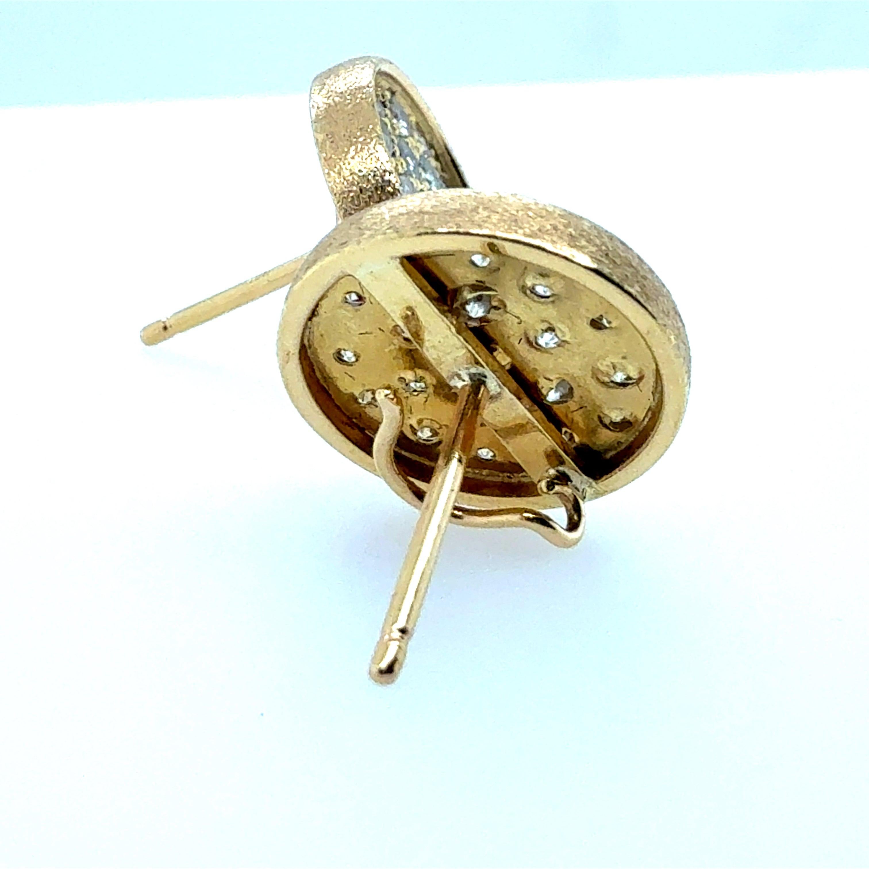 Modern Gold 1.30 Carat Natural Colorless Diamond Half-Inch Round Earrings For Sale 1