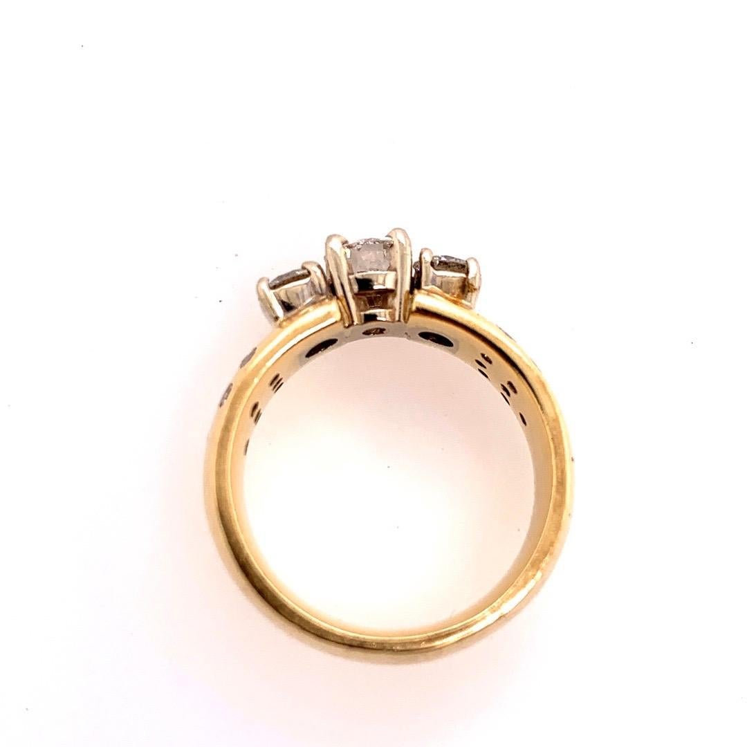 Anillo de compromiso de oro moderno con diamante redondo natural de 1,40 quilates y piedra preciosa de cóctel en venta 2
