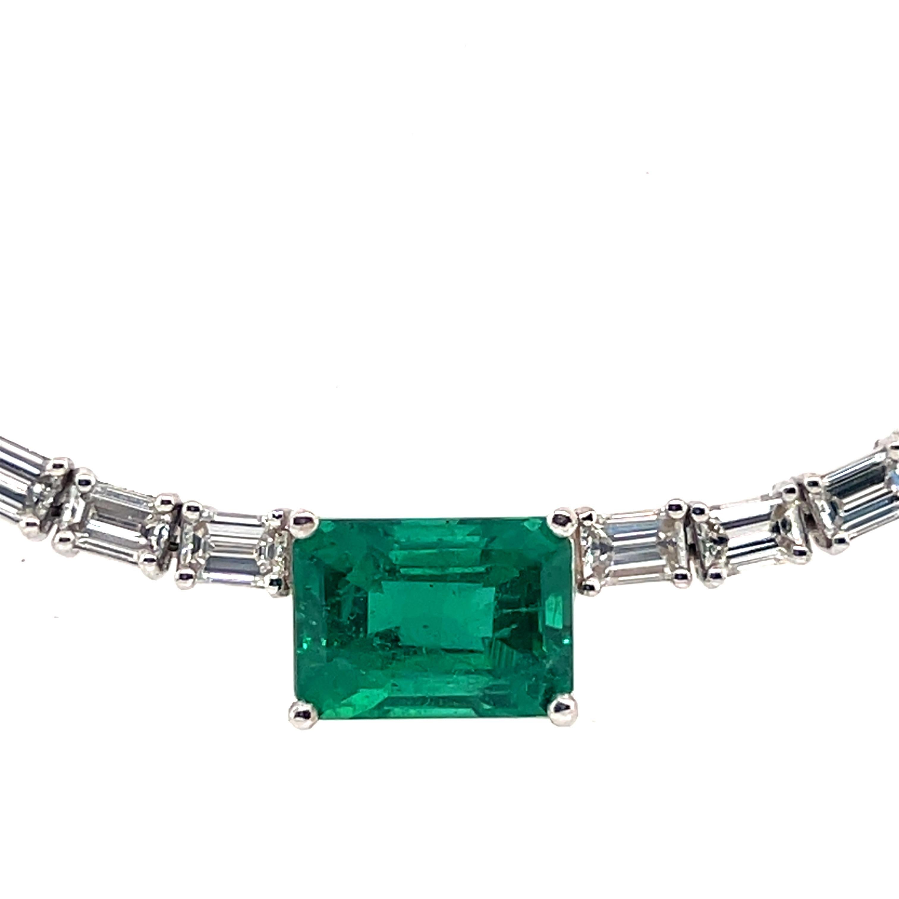 Women's Modern Gold 14.77 Carat Natural GIA Certified Zambian Emerald & Diamond Necklace For Sale