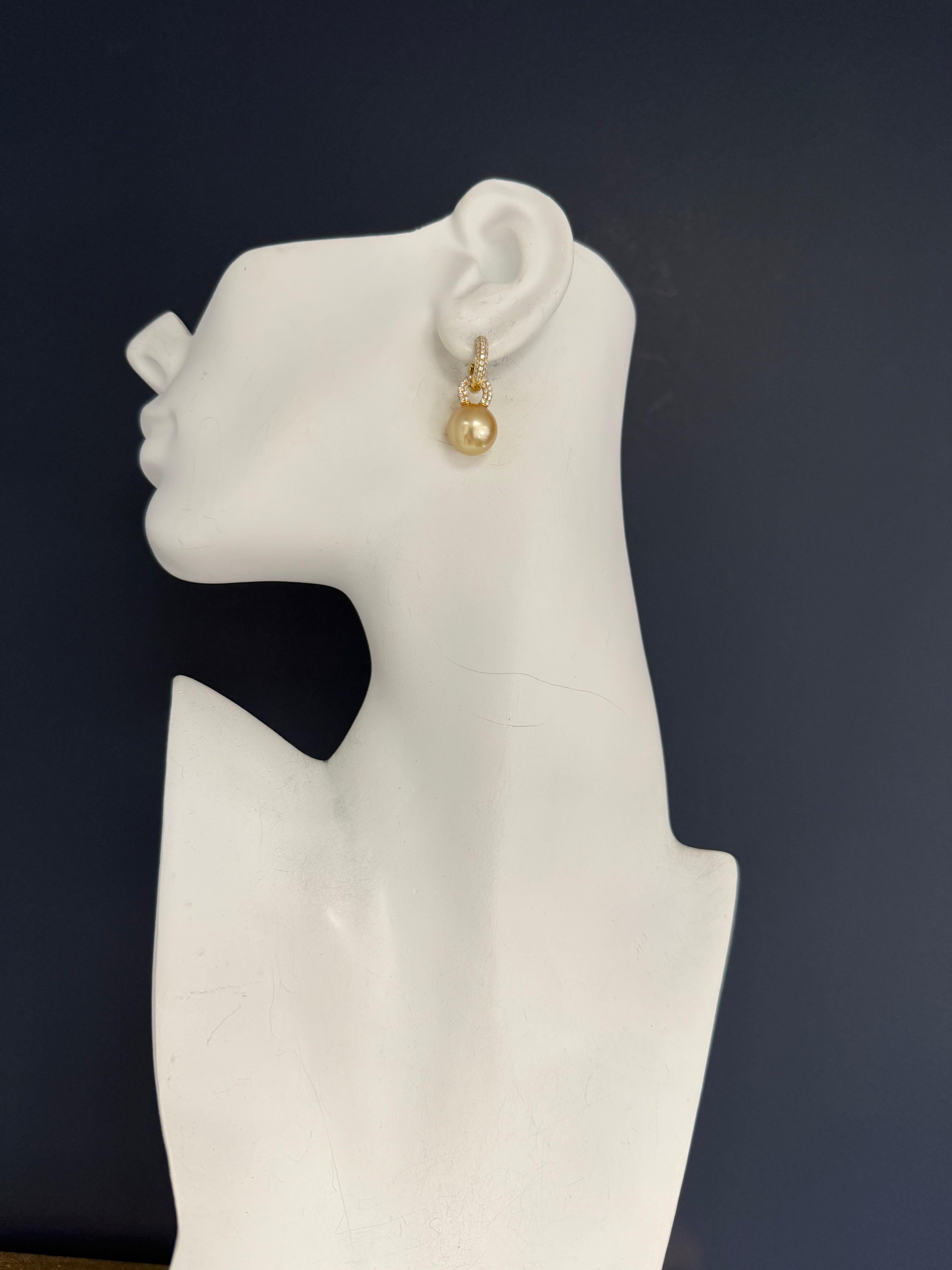 Pendientes de Oro Moderno con Diamante Natural de 1,5 ct y Perla del Mar del Sur Champaña en venta 1