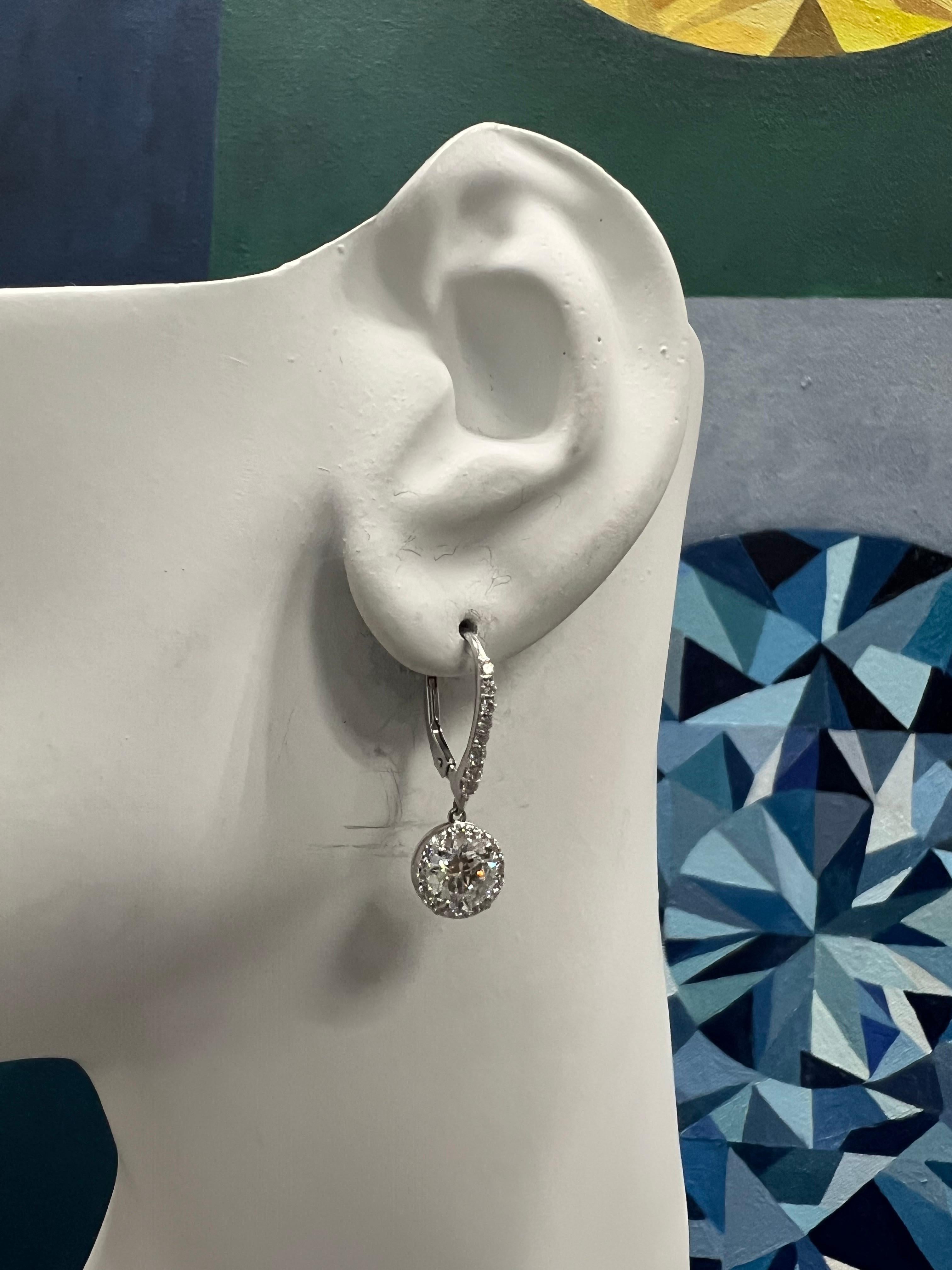 Women's or Men's Modern Gold 2.7 Carat EGL USA Certified Natural Round Colorless Diamond Earrings For Sale
