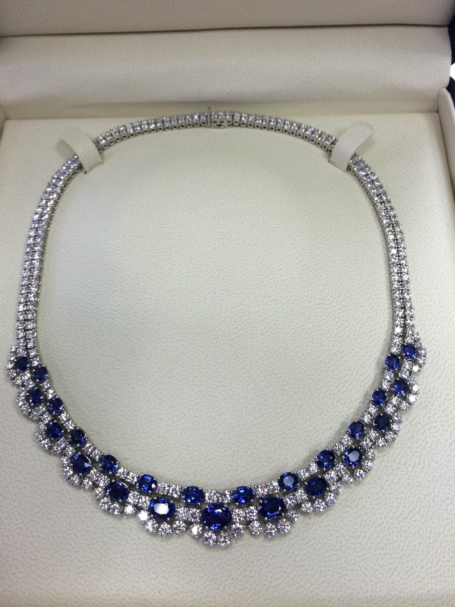 Women's Modern Gold 37 Carat Natural Colorless Diamond & Blue Sapphire Italian Necklace For Sale