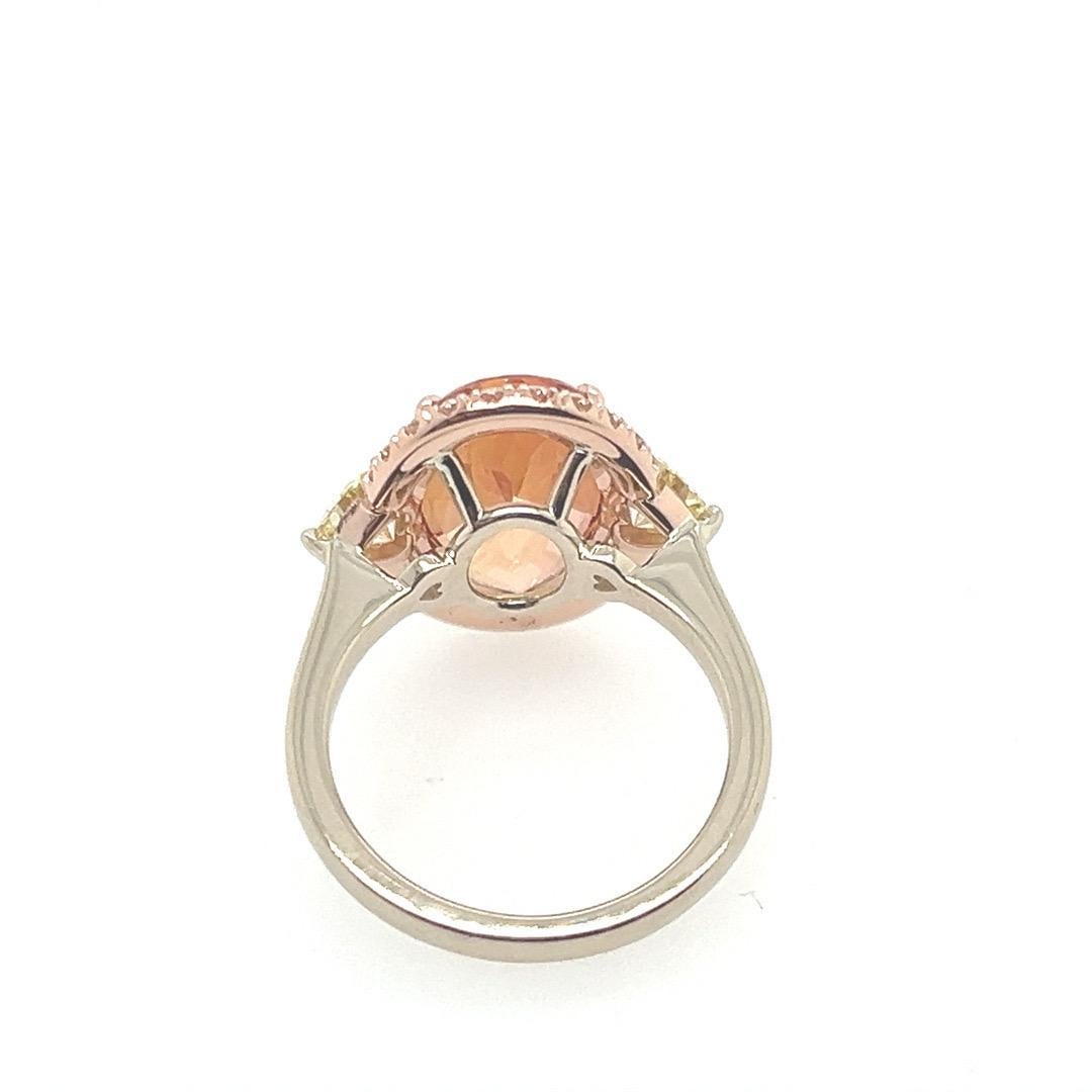 Modern Gold 6.91 Carat Natural Imperial Topaz & GIA Certified Fancy Yellow Ring For Sale 4