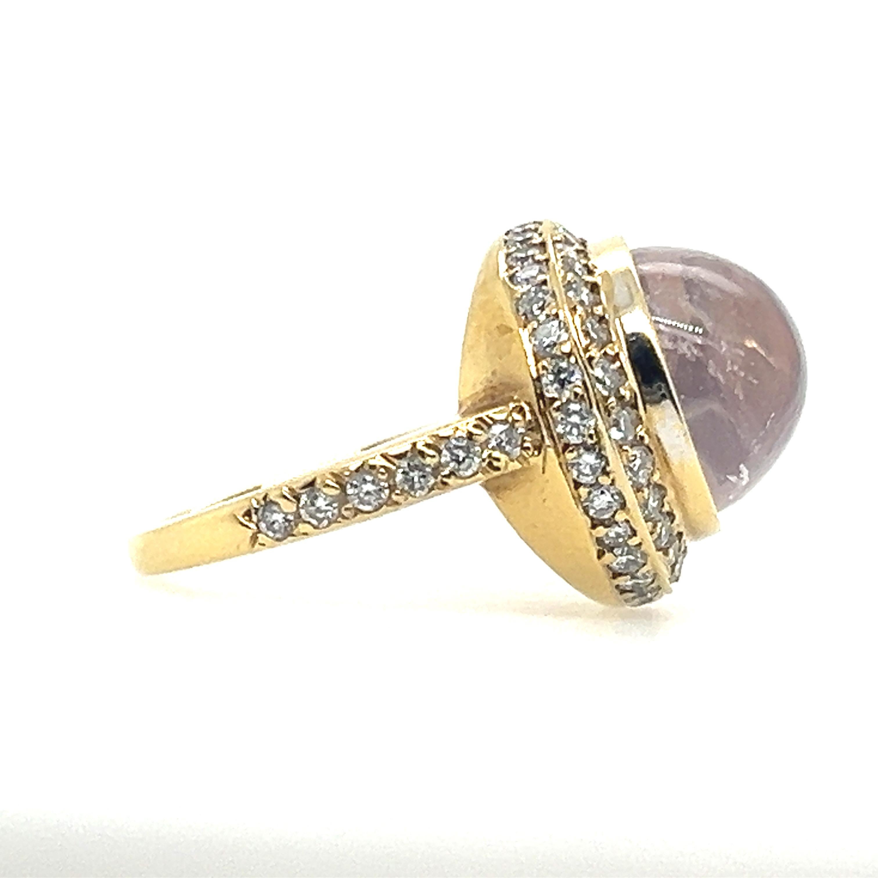 Moderner Cocktailring aus Gold 7,25 Karat natürlichem blauem Mondstein und farblosen Diamanten Damen im Angebot