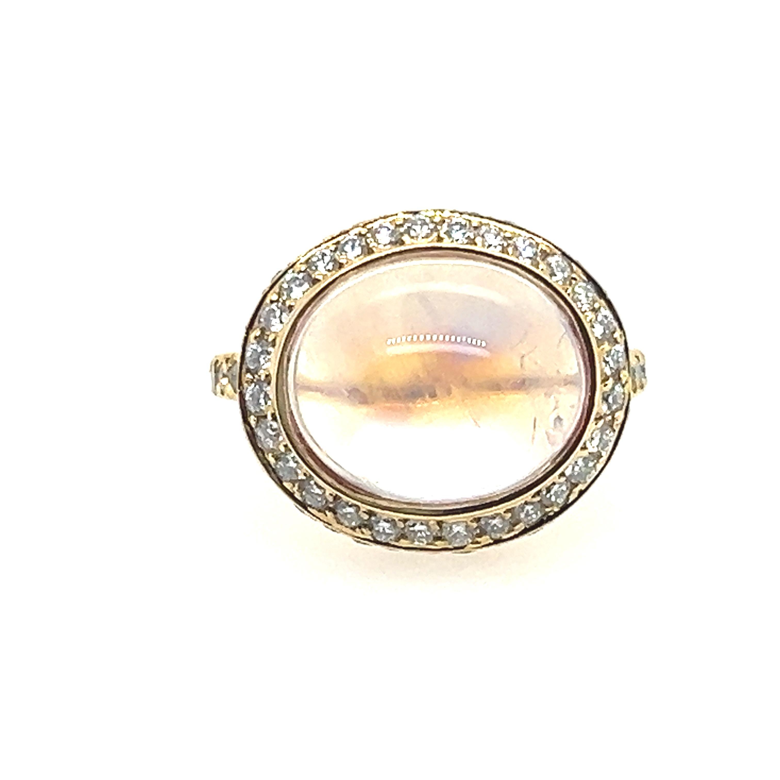 Moderner Cocktailring aus Gold 7,25 Karat natürlichem blauem Mondstein und farblosen Diamanten im Angebot 3