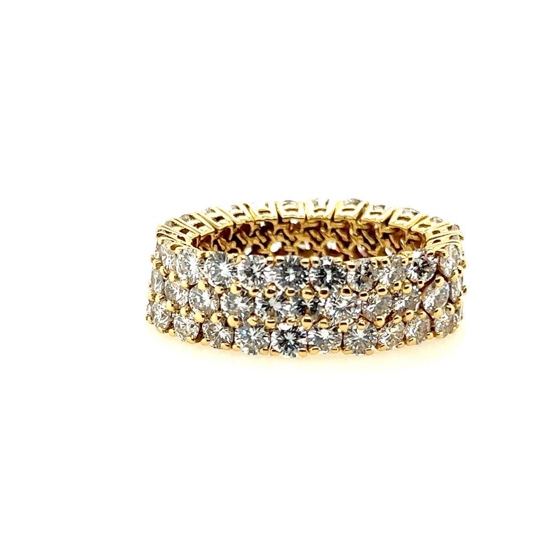 Modern Gold 8 Carat Natural Round Brilliant Diamond Flexible Band Ring For Sale 4