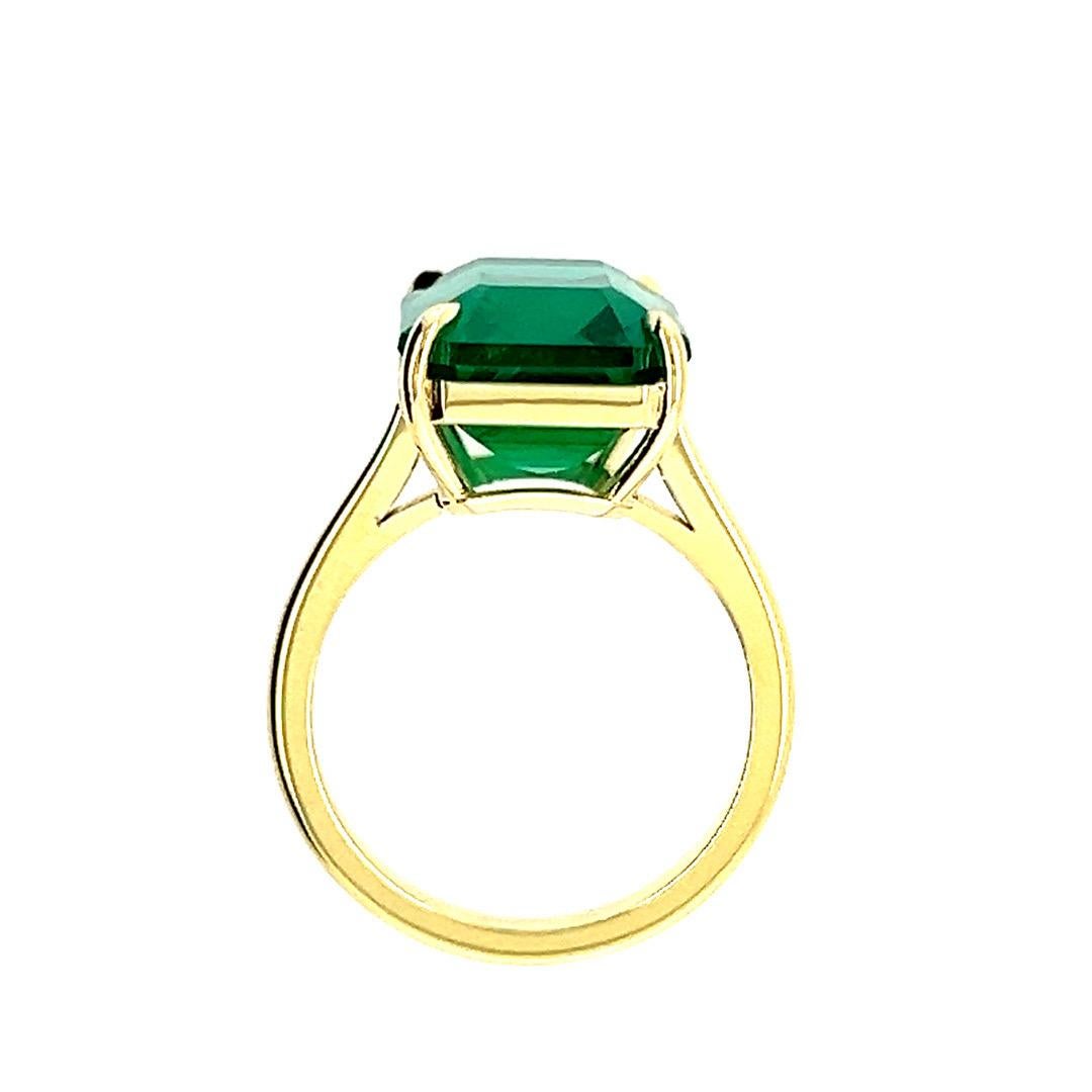 Modern Gold 8.27 Carat AGL Certified Natural Zambian Green Emerald Cocktail Ring For Sale 3
