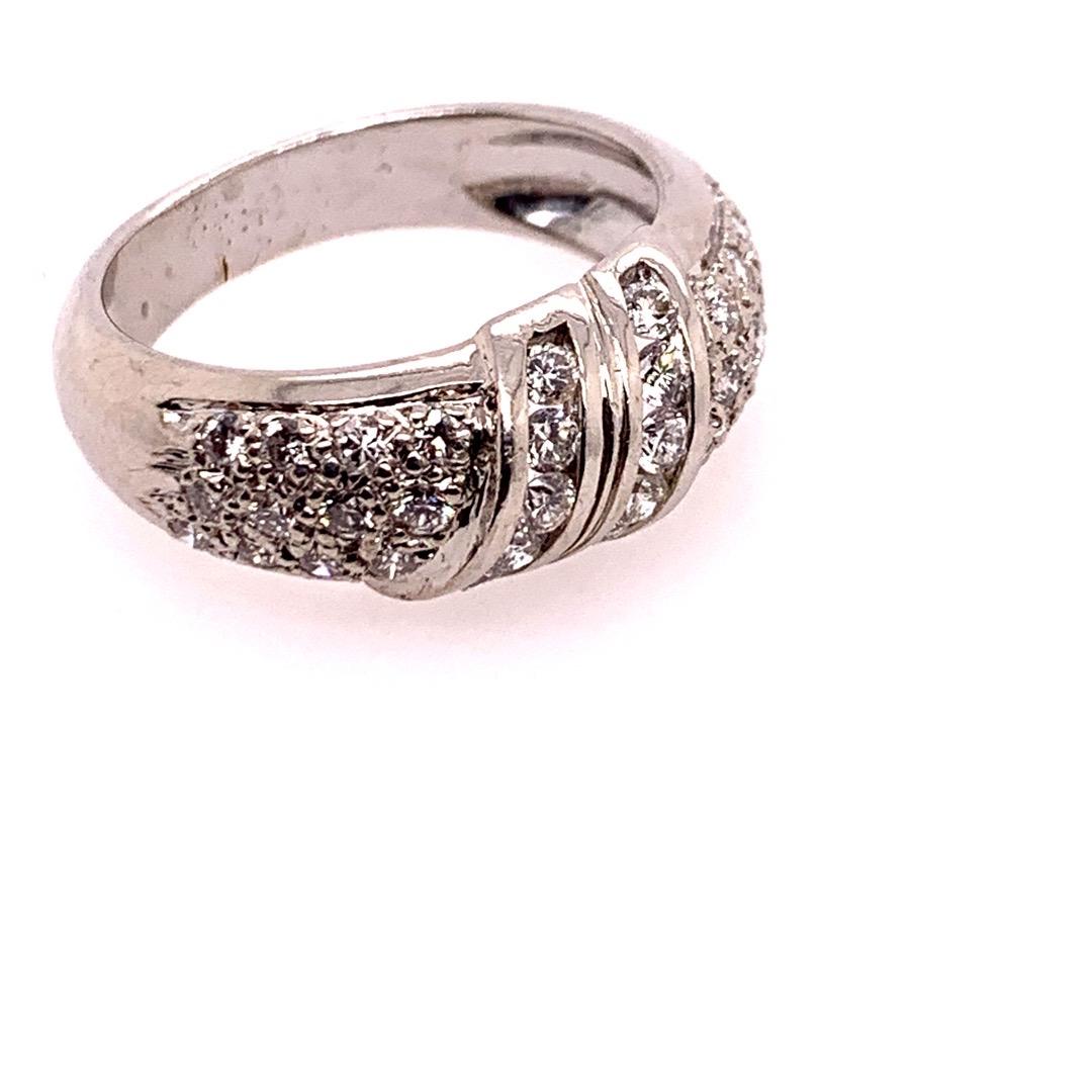 Modern Gold Cocktail Band 1 Carat Natural Colorless Diamond Gem Ring, circa 1980 For Sale 5
