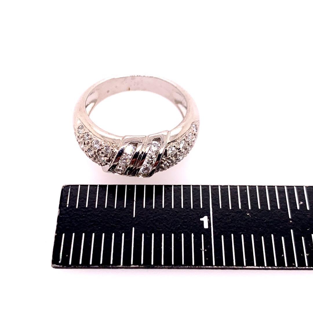 Modern Gold Cocktail Band 1 Carat Natural Colorless Diamond Gem Ring, circa 1980 For Sale 6