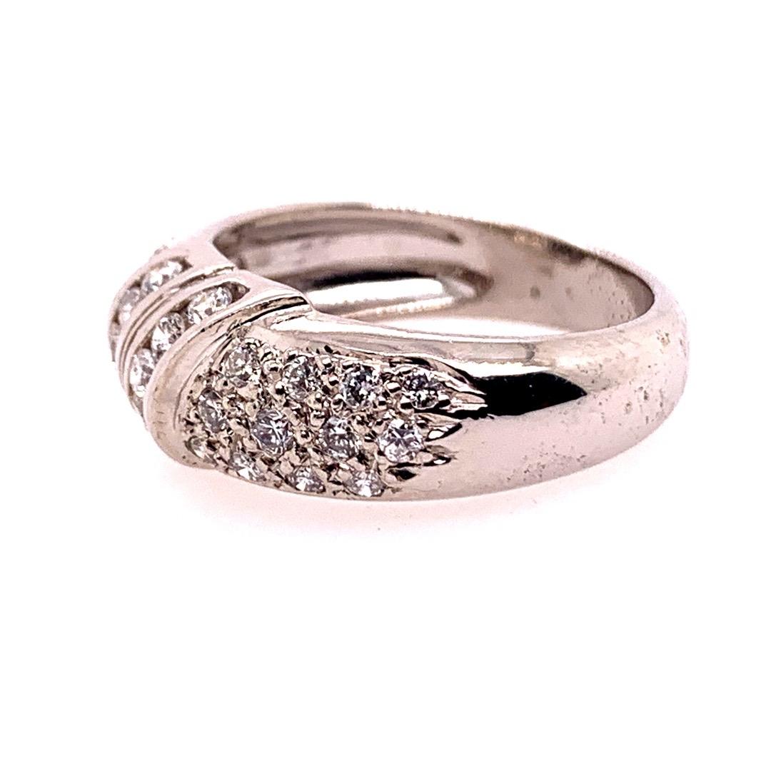 Modern Gold Cocktail Band 1 Carat Natural Colorless Diamond Gem Ring, circa 1980 In Good Condition For Sale In Los Angeles, CA