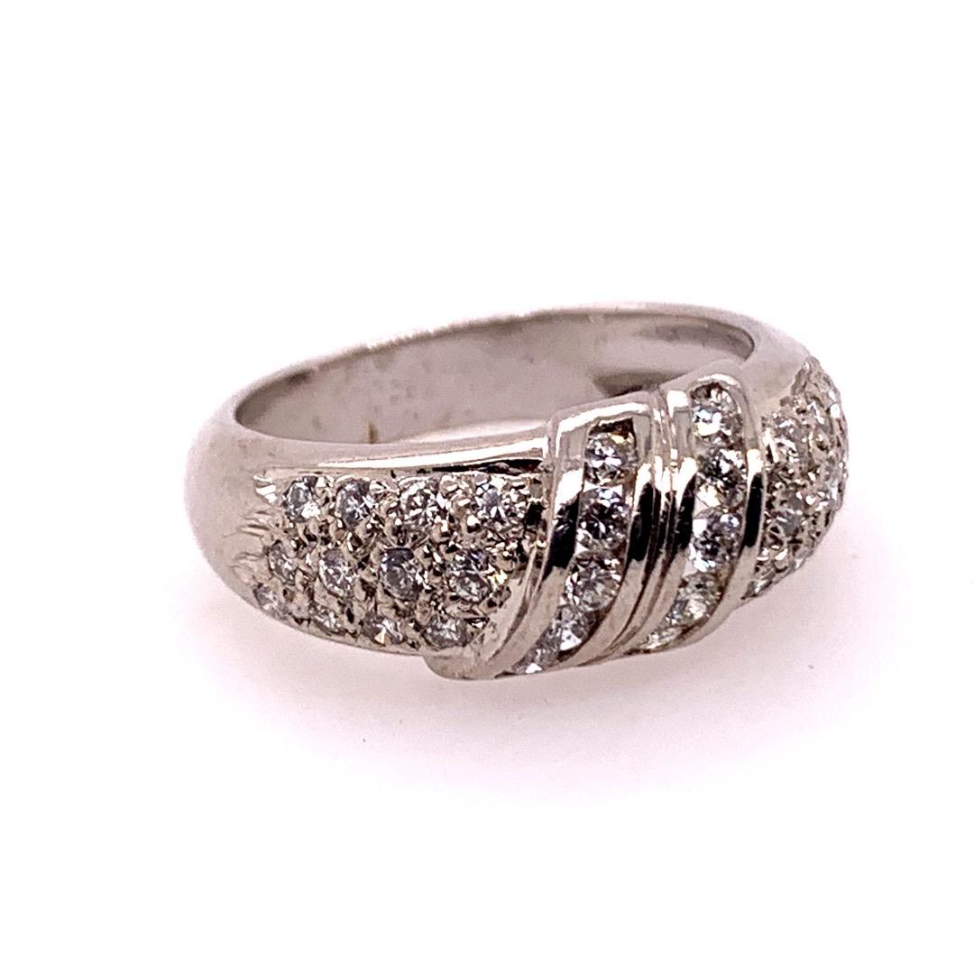 Modern Gold Cocktail Band 1 Carat Natural Colorless Diamond Gem Ring, circa 1980 For Sale 2