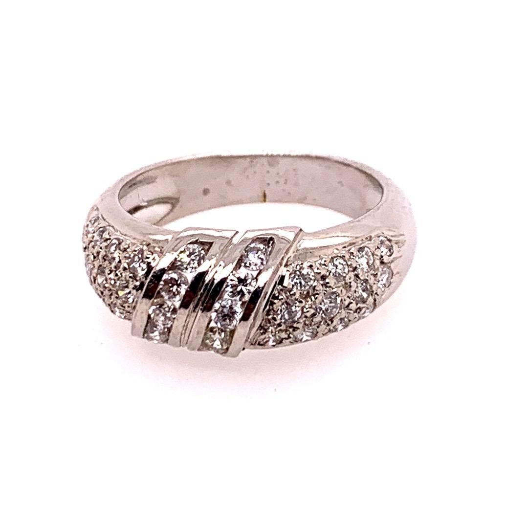 Modern Gold Cocktail Band 1 Carat Natural Colorless Diamond Gem Ring, circa 1980 For Sale 3