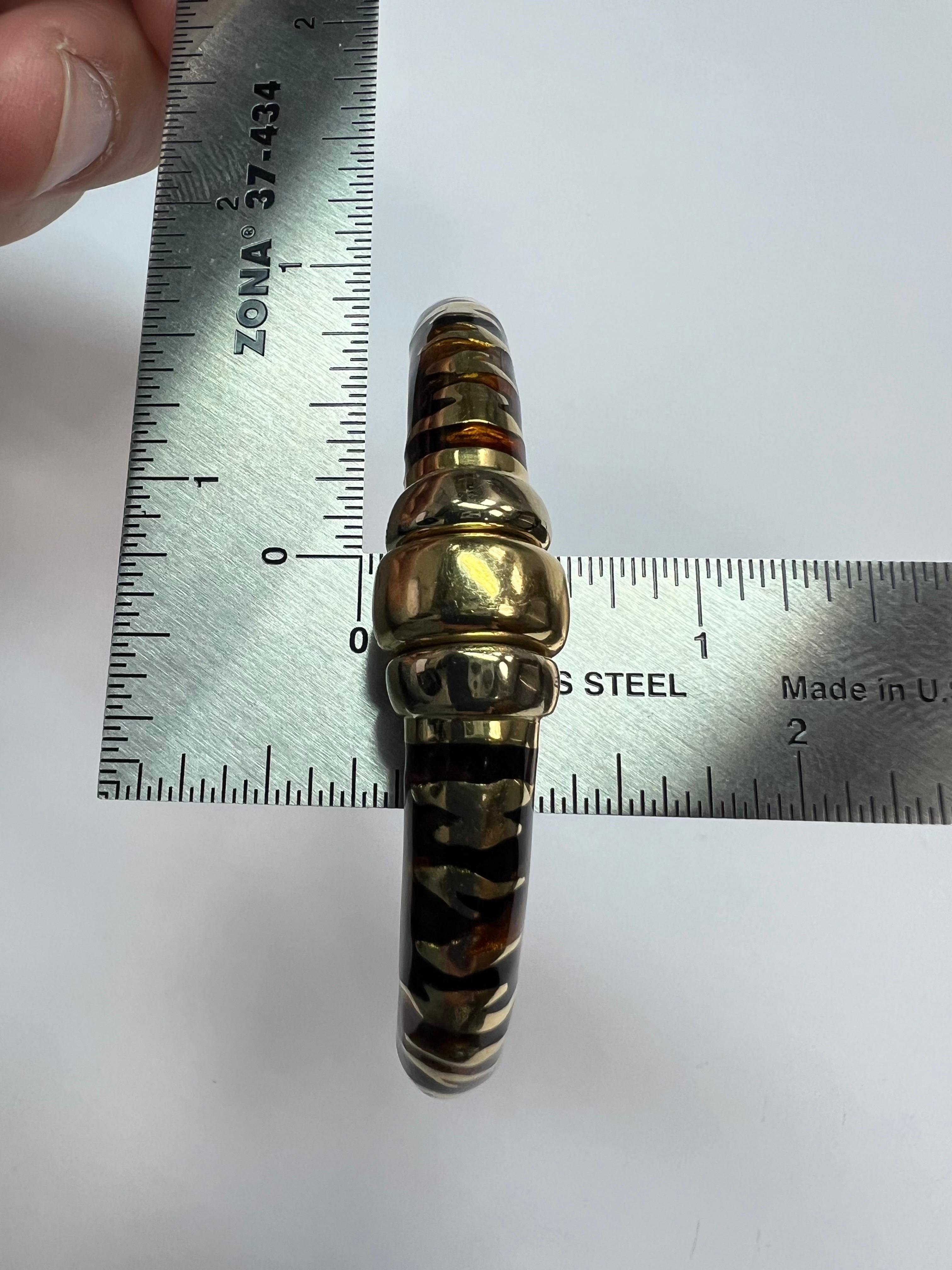 Modern Gold Enamel Inlay Tiger Stripe Pattern Italian Spring Hinged Bangle For Sale 4