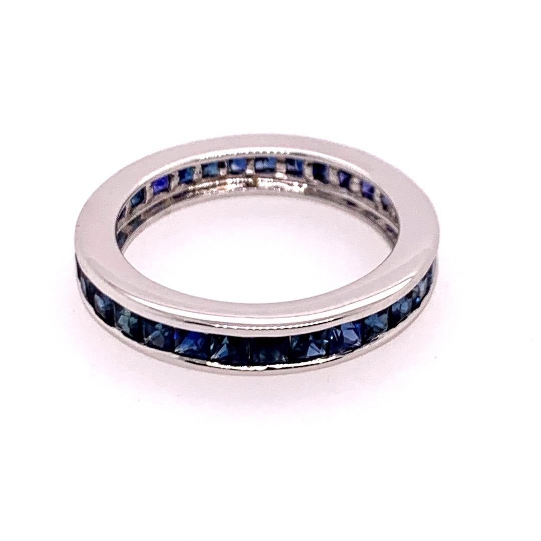 Modern Gold Eternity Band 2.25 Carat Natural Blue Sapphire Cocktail Gem Ring In Excellent Condition In Los Angeles, CA