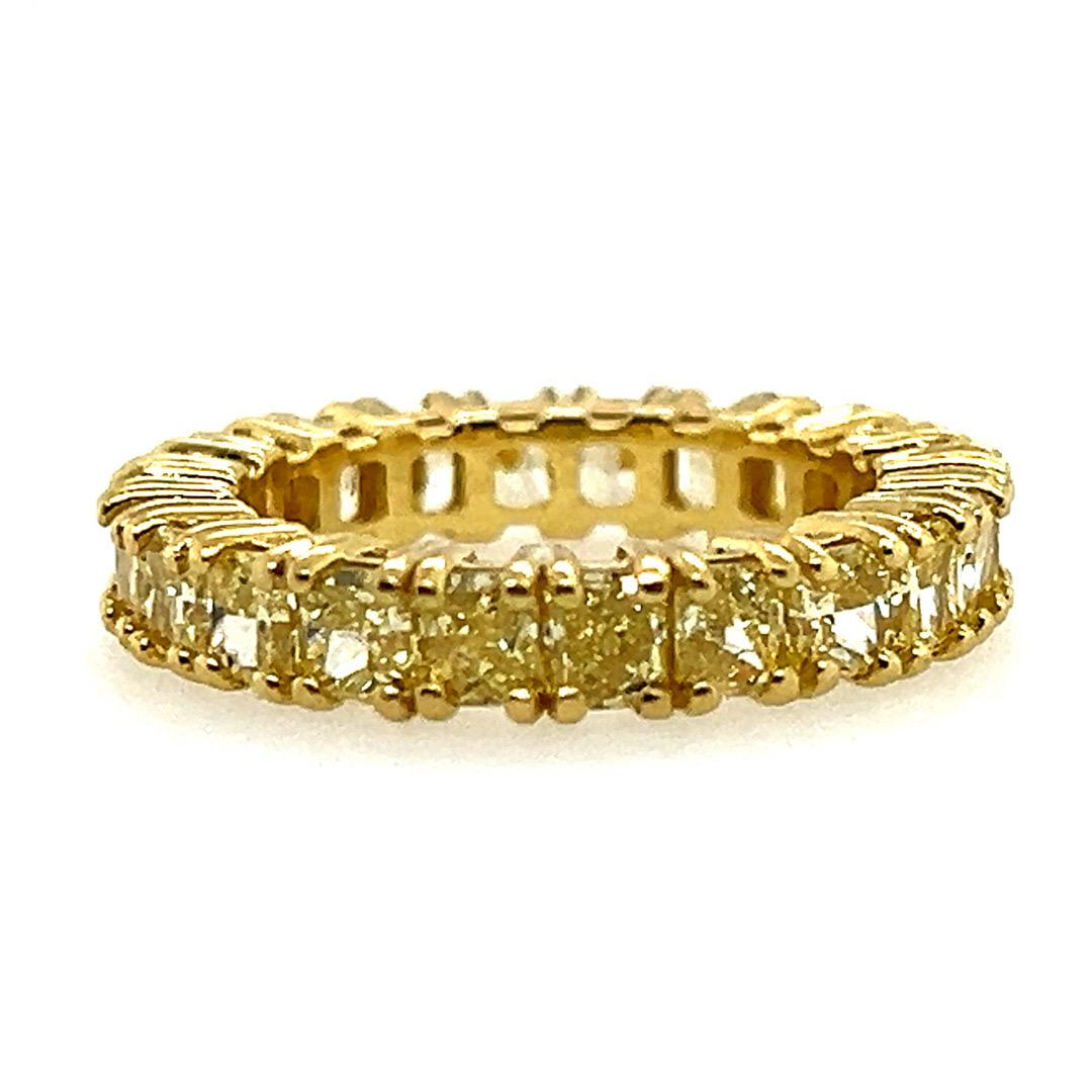 Modern 18k Yellow Gold gia certified 3.08 appx Carat Fancy Intense Yellow Radiant cut Diamond Band

 The 18k yellow gold ring is set with 22 natural fancy intense yellow radiant cuts measuring approximately 3.2x2.7mm, appx vs clarity.  

 The ring