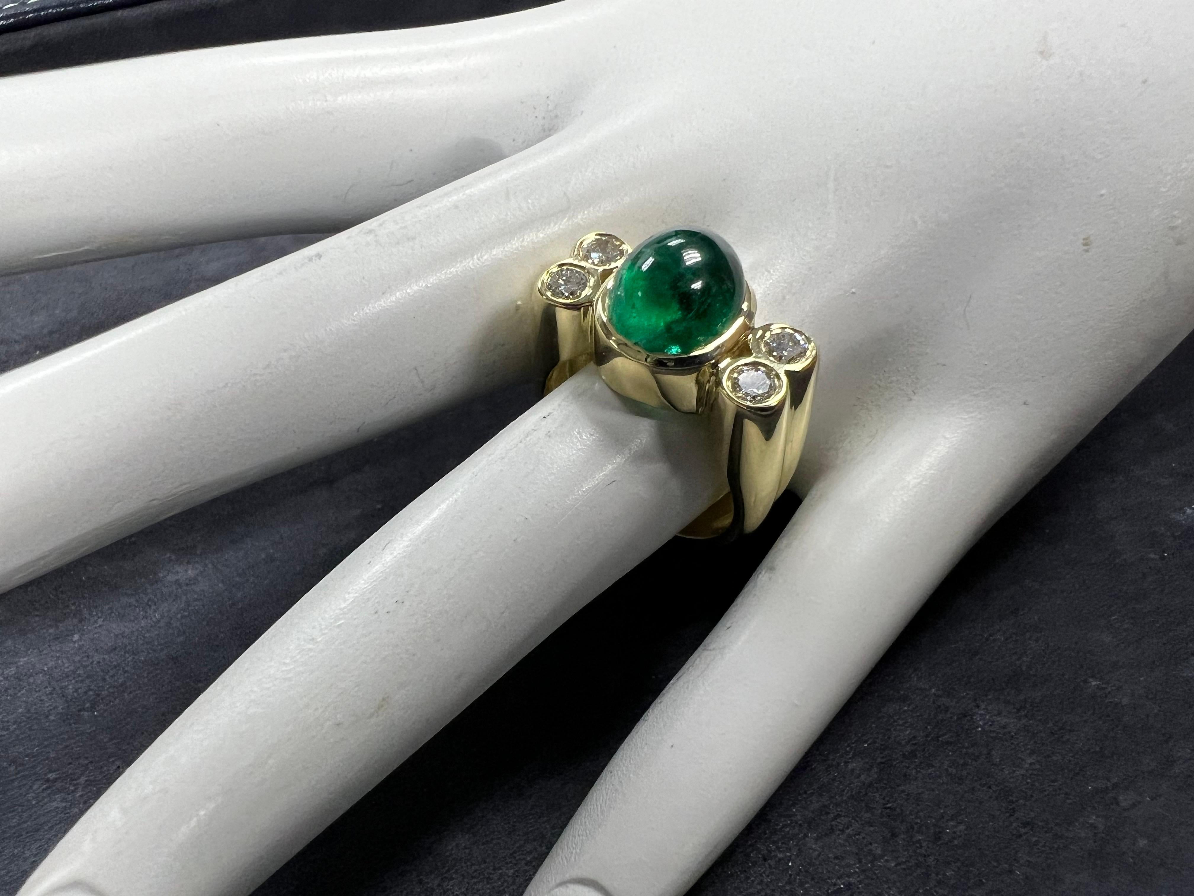 Modern Gold GIA Certified 4 Carat Cabochon Green Brazilian Emerald Cocktail Ring For Sale 4