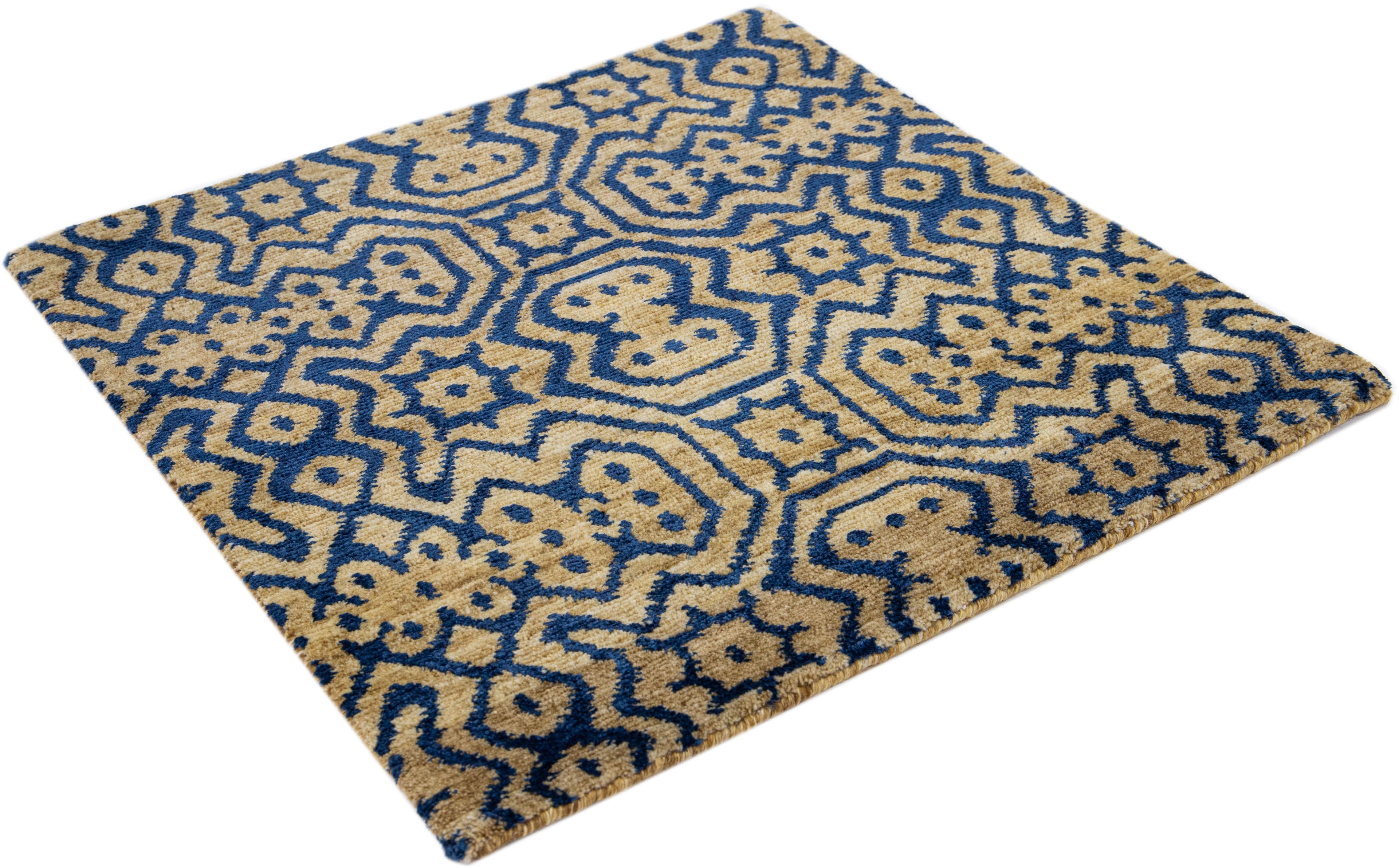 Modern Gold Handmade Geometric Custom Wool Rug (Handgeknüpft) im Angebot
