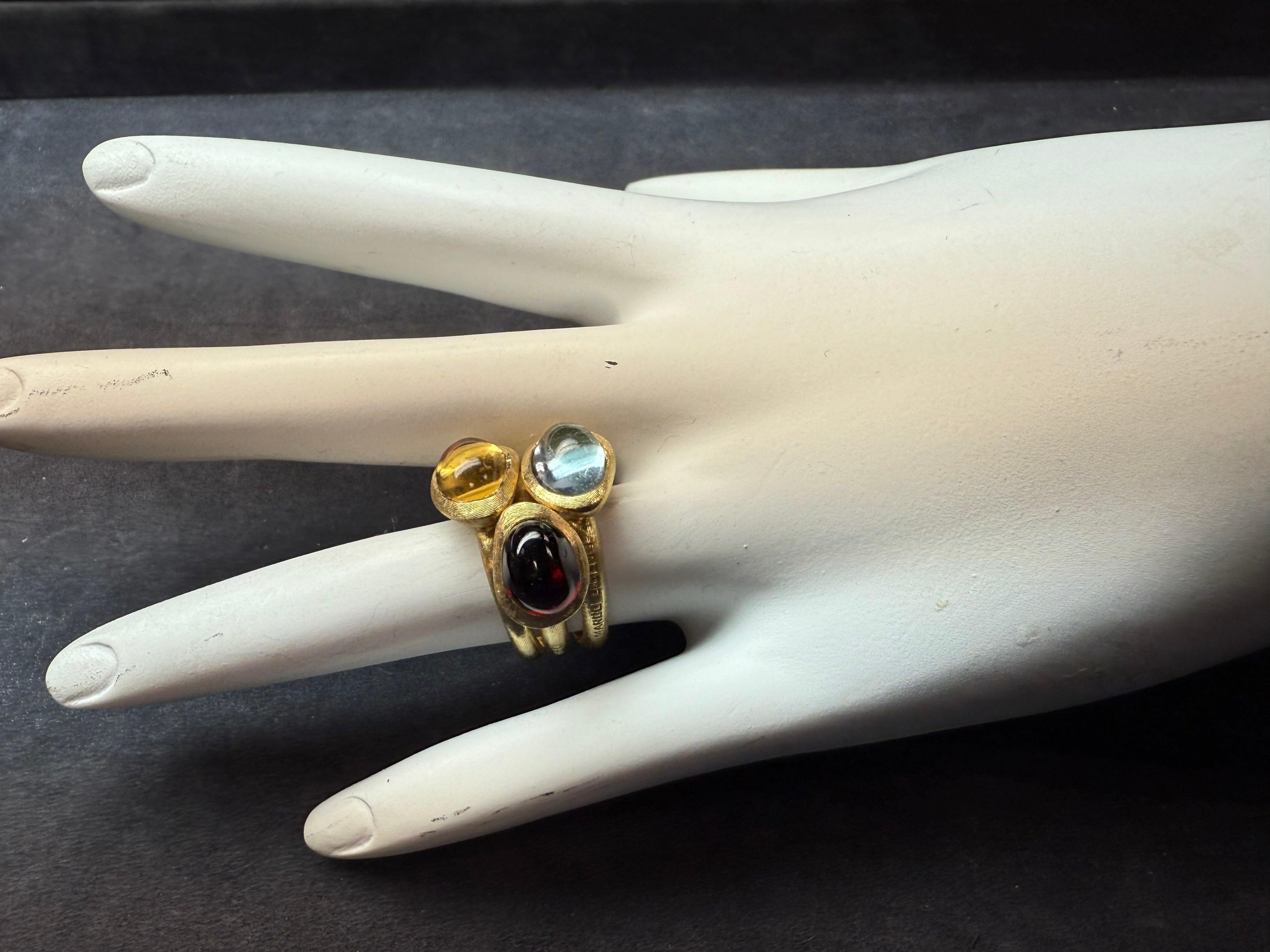 Taille cabochon Bague moderne en or à cabochons multicolores Marco Bicego Italie en vente