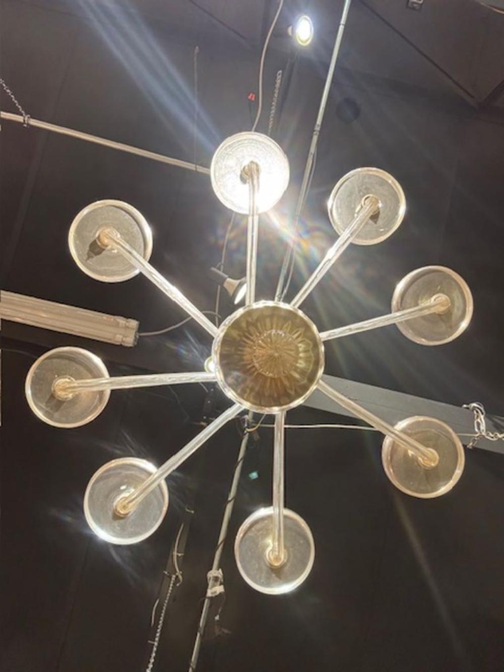Lampadario moderno in vetro di Murano color oro con 8 bracci In condizioni buone in vendita a Dallas, TX