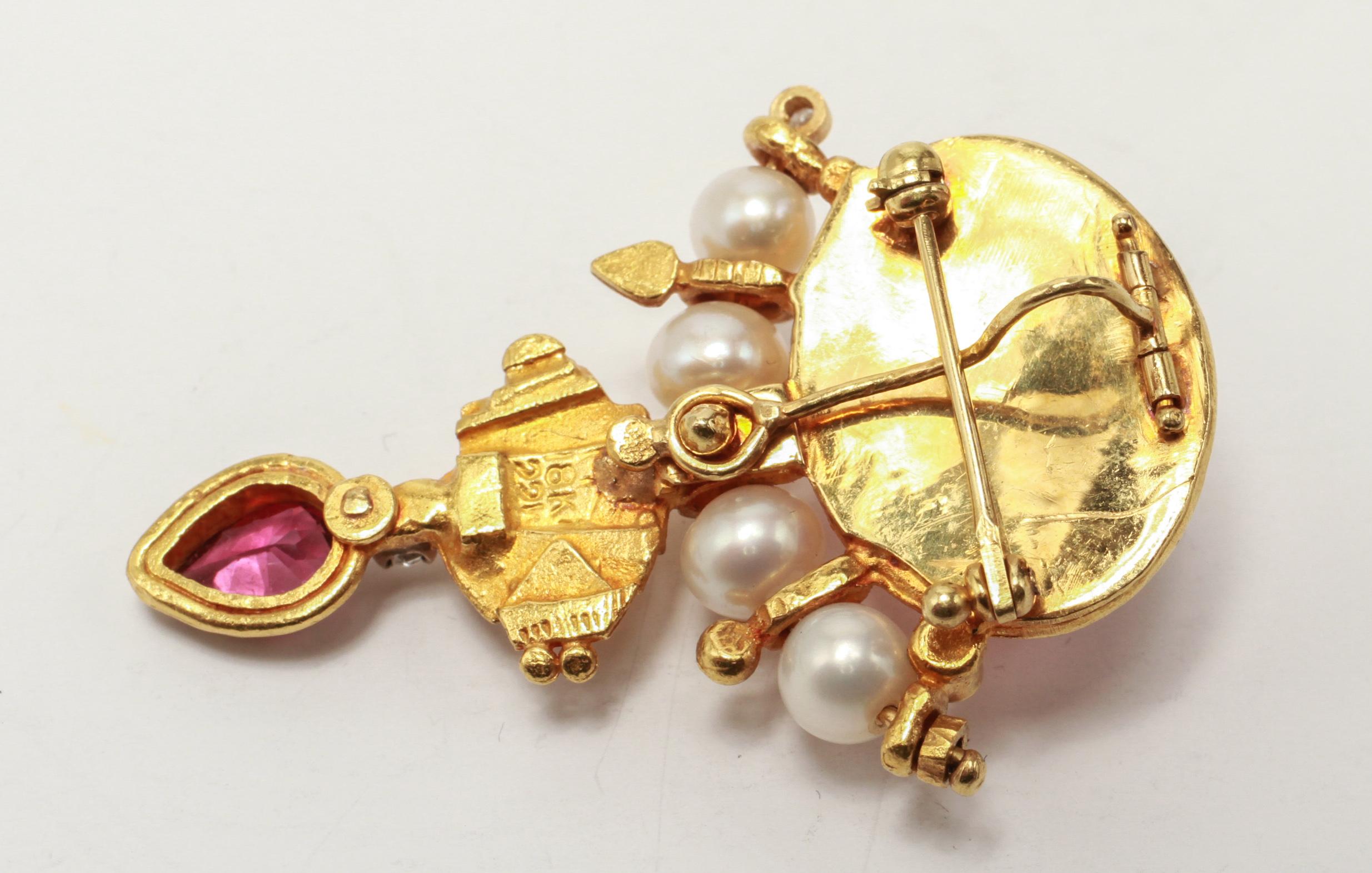 Modern Gold Pendant Brooch with Rose Quartz, Pearls, Diamonds and Amethyst In Good Condition In New York, NY