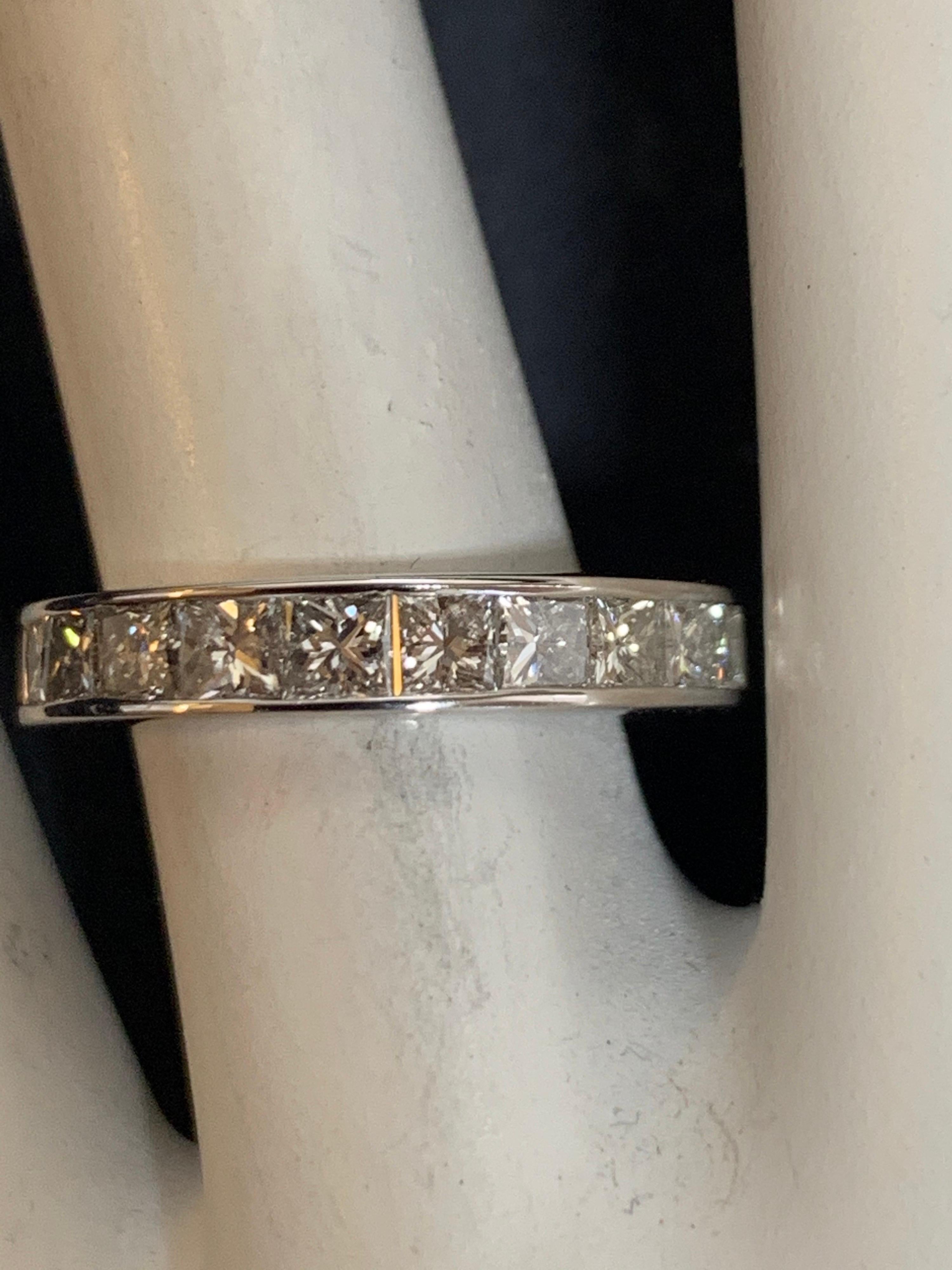 Modern Gold Ring 1.90 Carat Princess Natural Colorless Diamond Engagement Band For Sale 4