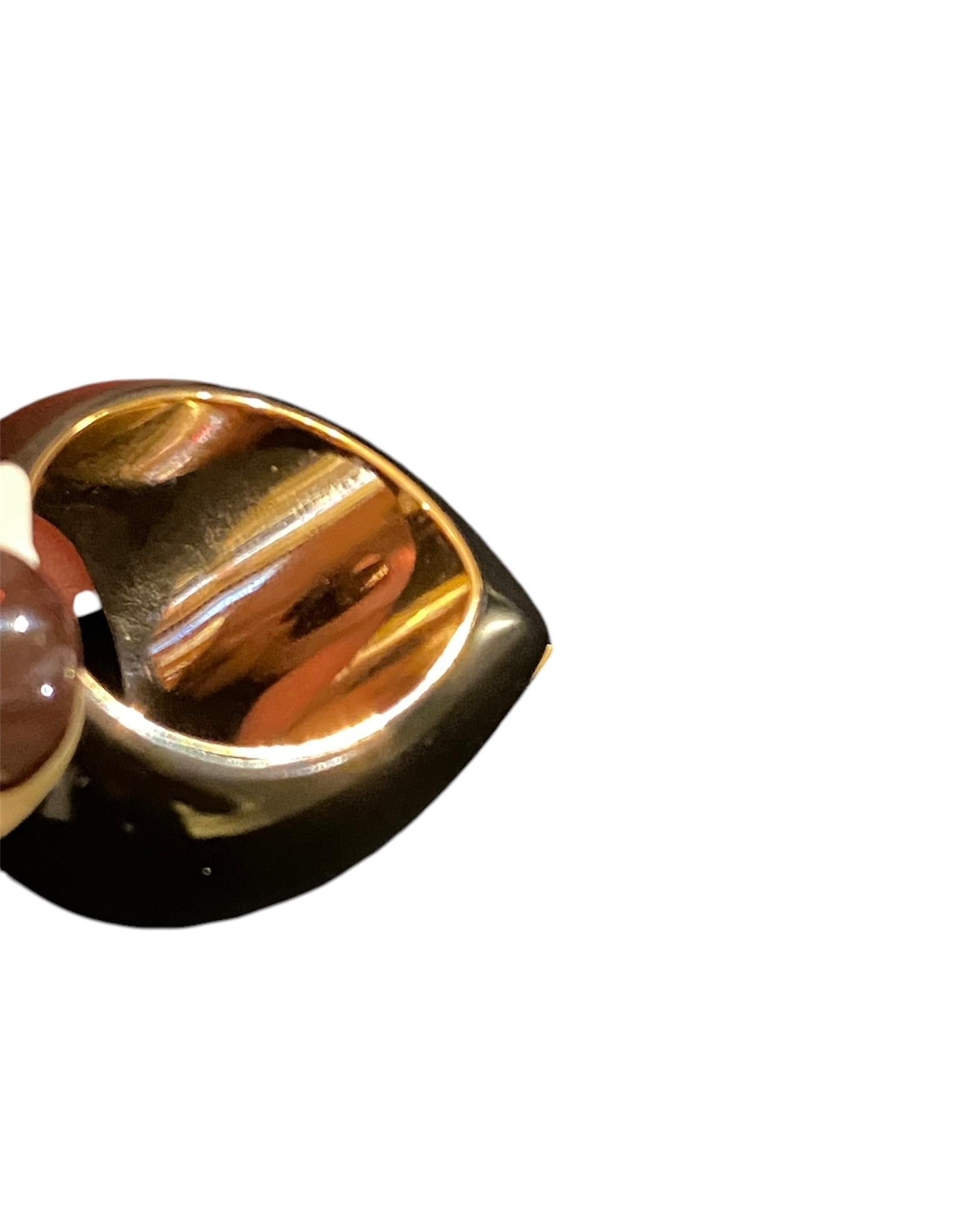 Modern Gold Ring with Diamond and Ebonite For Sale 3