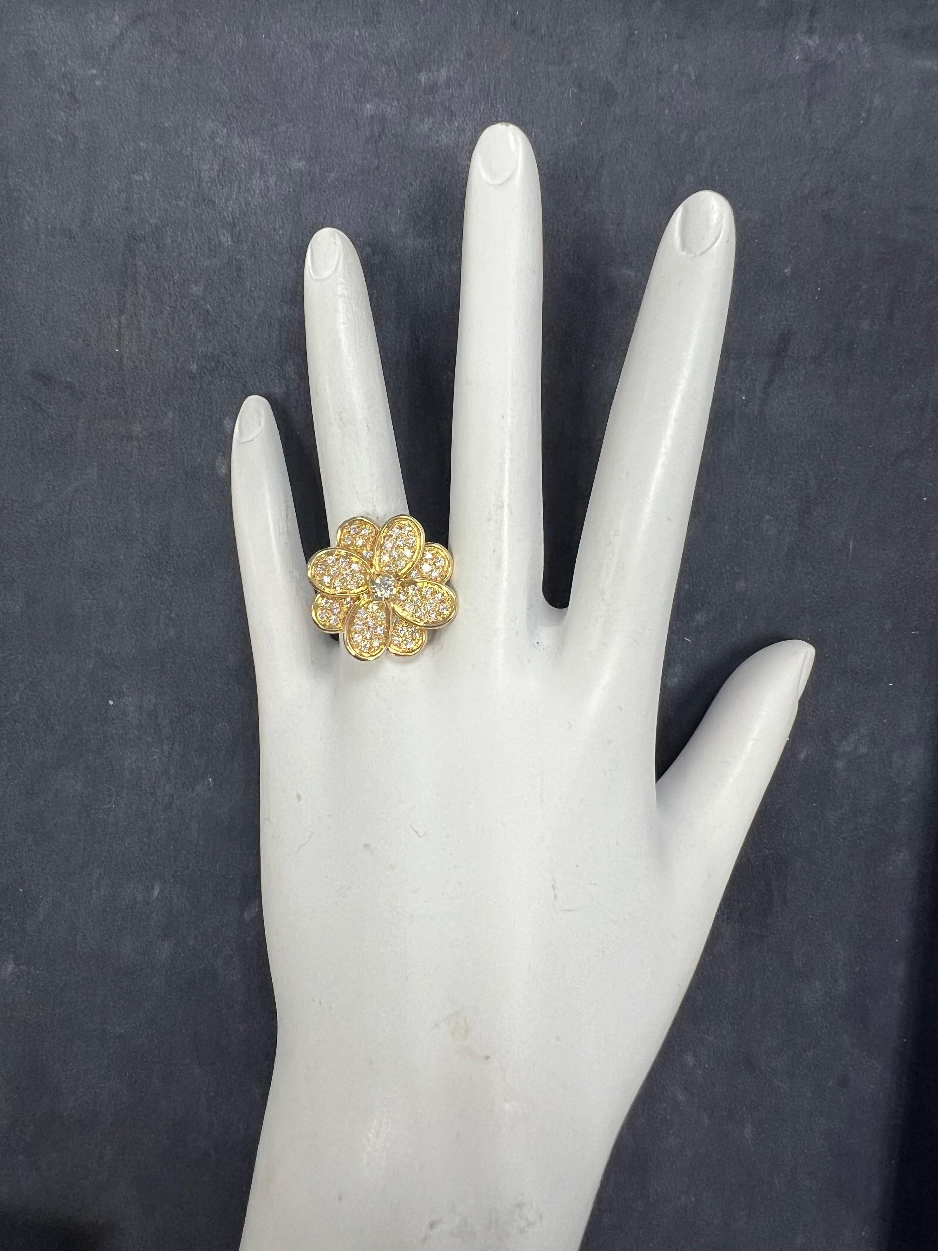 Modern Gold Signed Marco Bicego Petali 0.62 Carat Natural Diamond Flower Ring For Sale 2