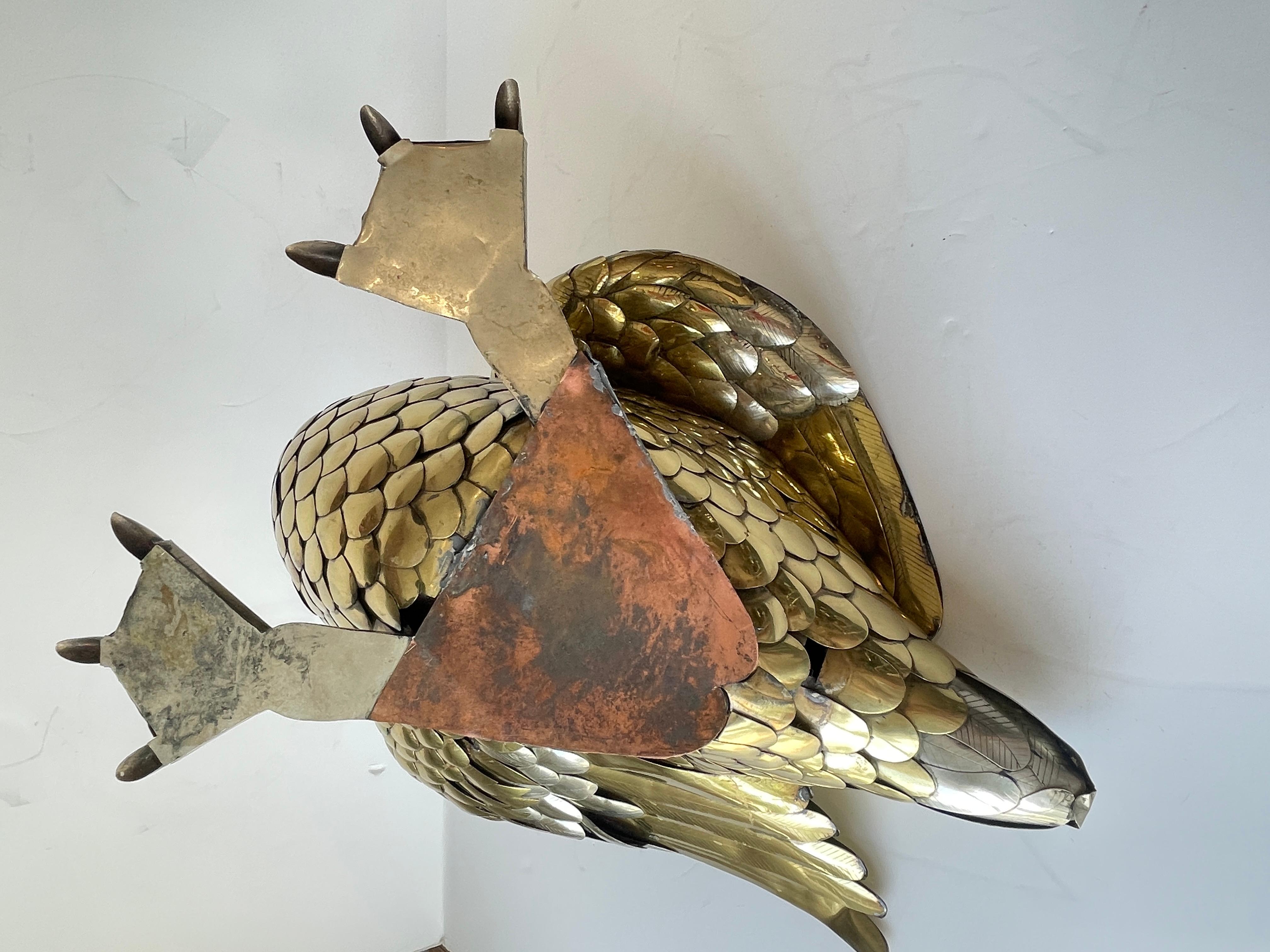 Sculpture d'oie moderne en métal mélangé martelé par Rafael Gil 1982 en vente 7