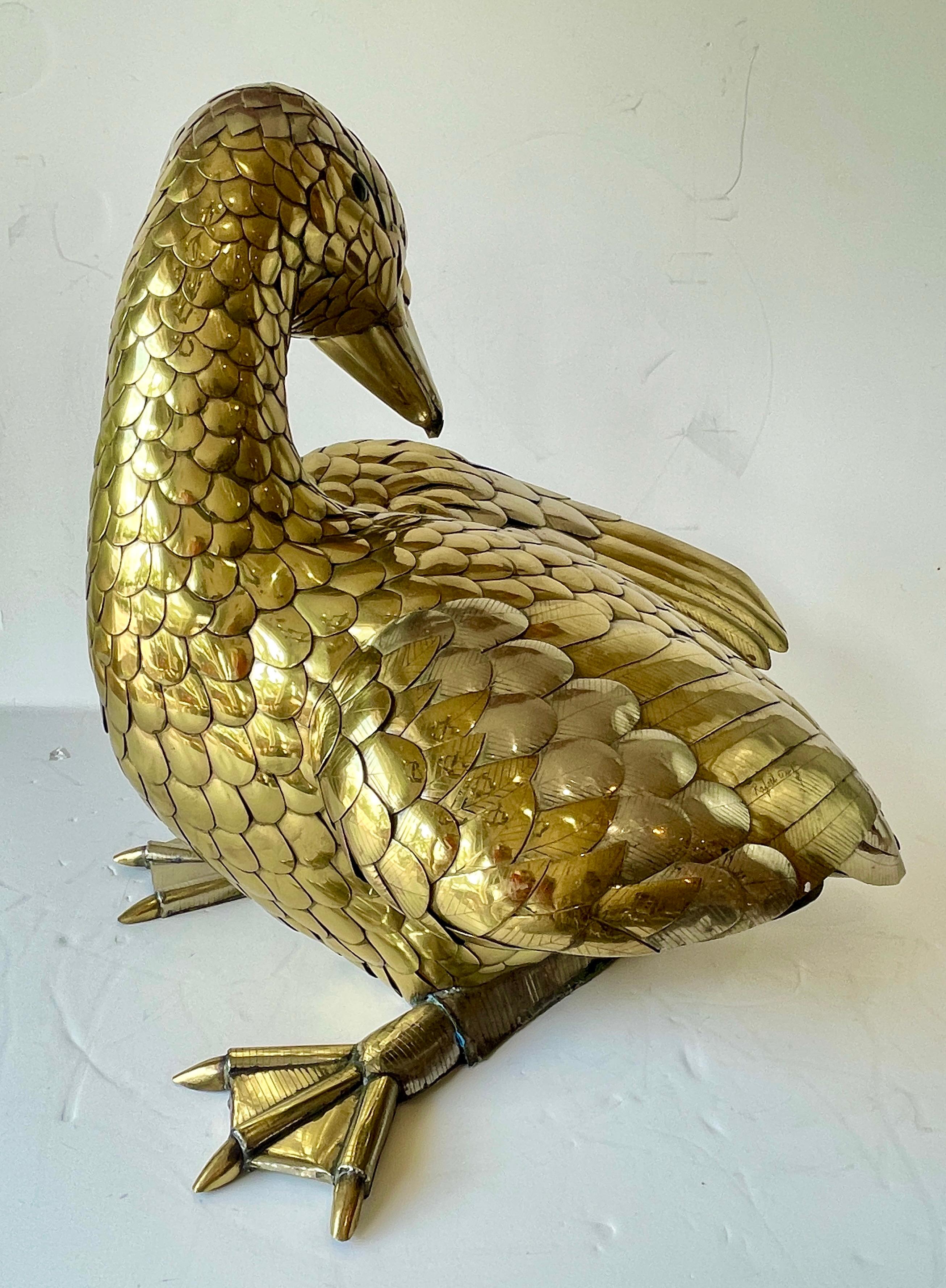 Sculpture d'oie moderne en métal mélangé martelé par Rafael Gil 1982 en vente 11