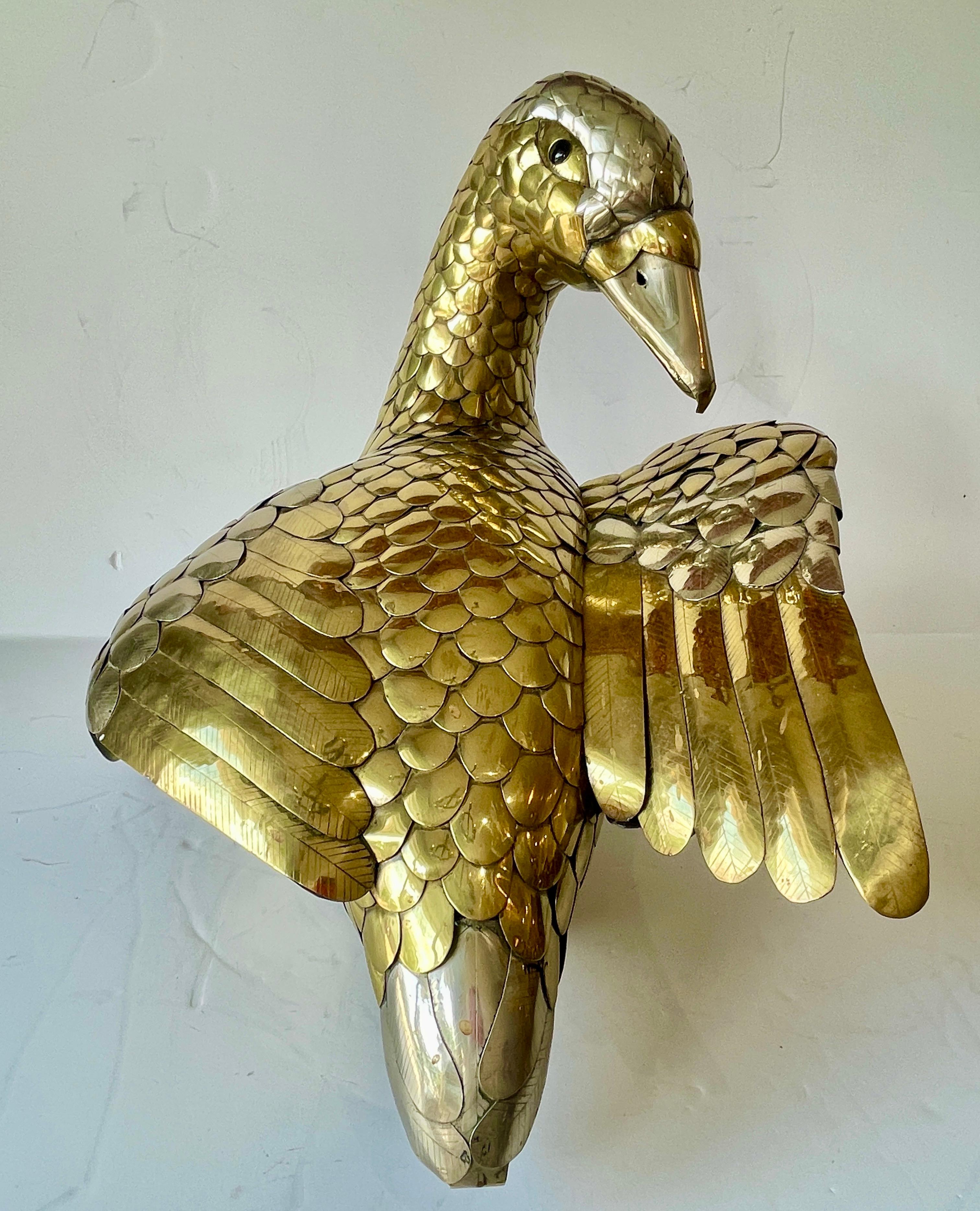 Fin du 20e siècle Sculpture d'oie moderne en métal mélangé martelé par Rafael Gil 1982 en vente