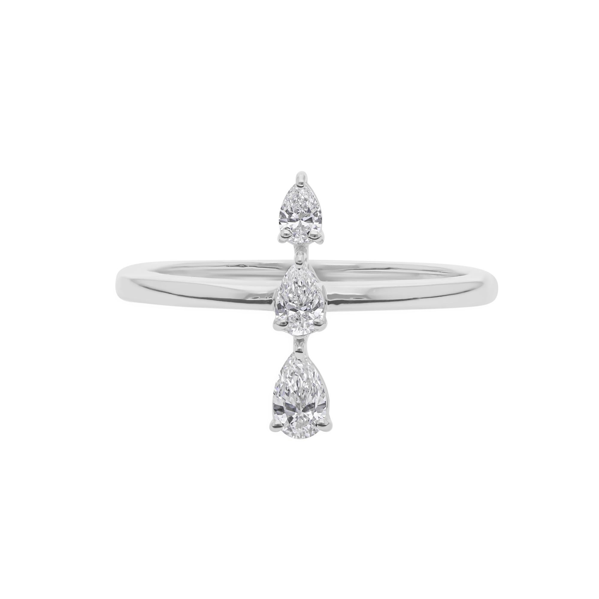 Im Angebot: Moderner minimalistischer Ring mit abgestuftem Birnenschliff aus Weißgold mit 0,3 Karat Diamant SI/H () 6