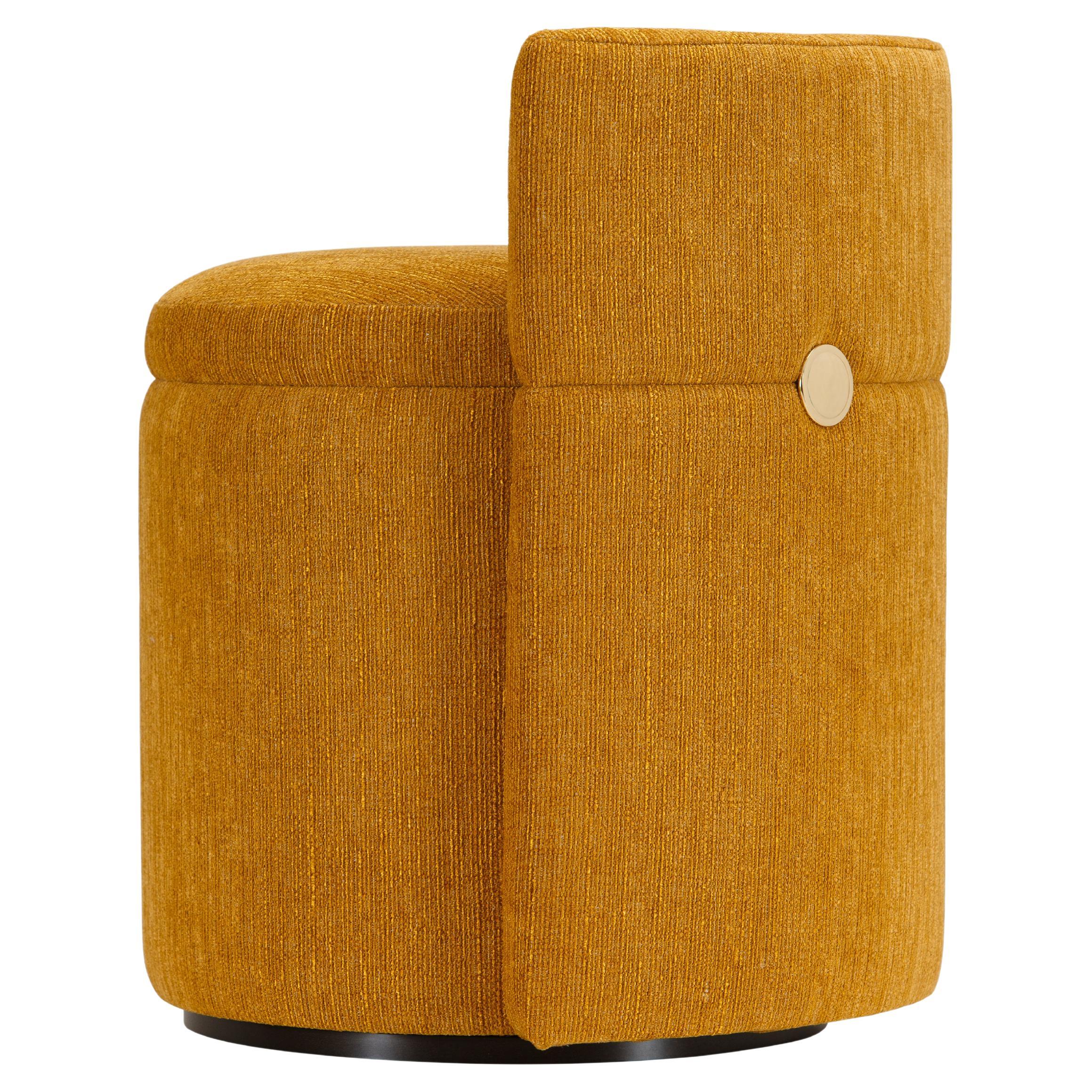 Grand Pouf moderno di metà secolo in cotone senape e ottone Beeche fatto a mano da Greenapple