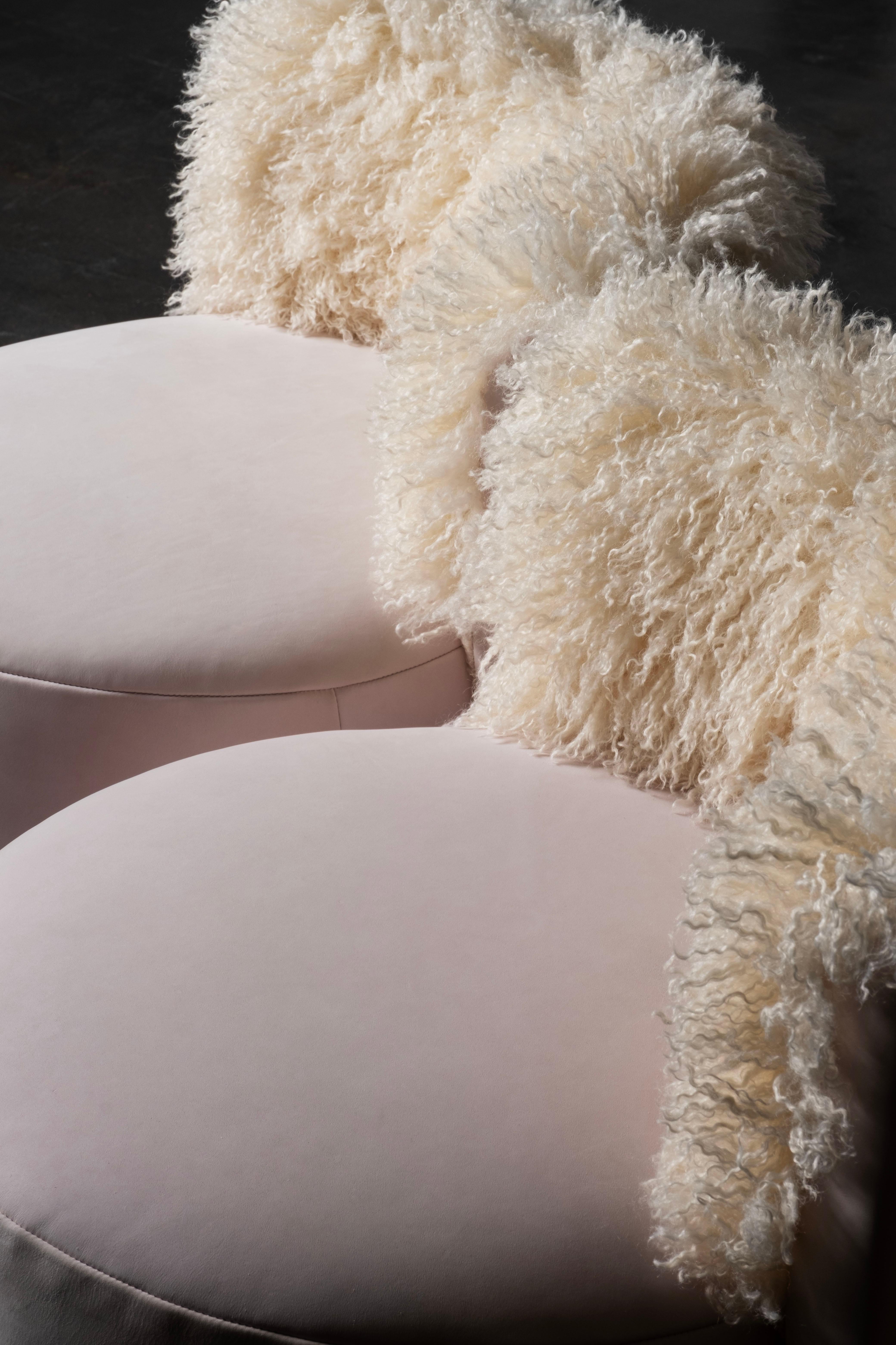 Grand Pouf moderno di metà secolo, Set/2 in nabuk rosa, fatto a mano da Greenapple In condizioni Nuovo in vendita a Lisboa, PT
