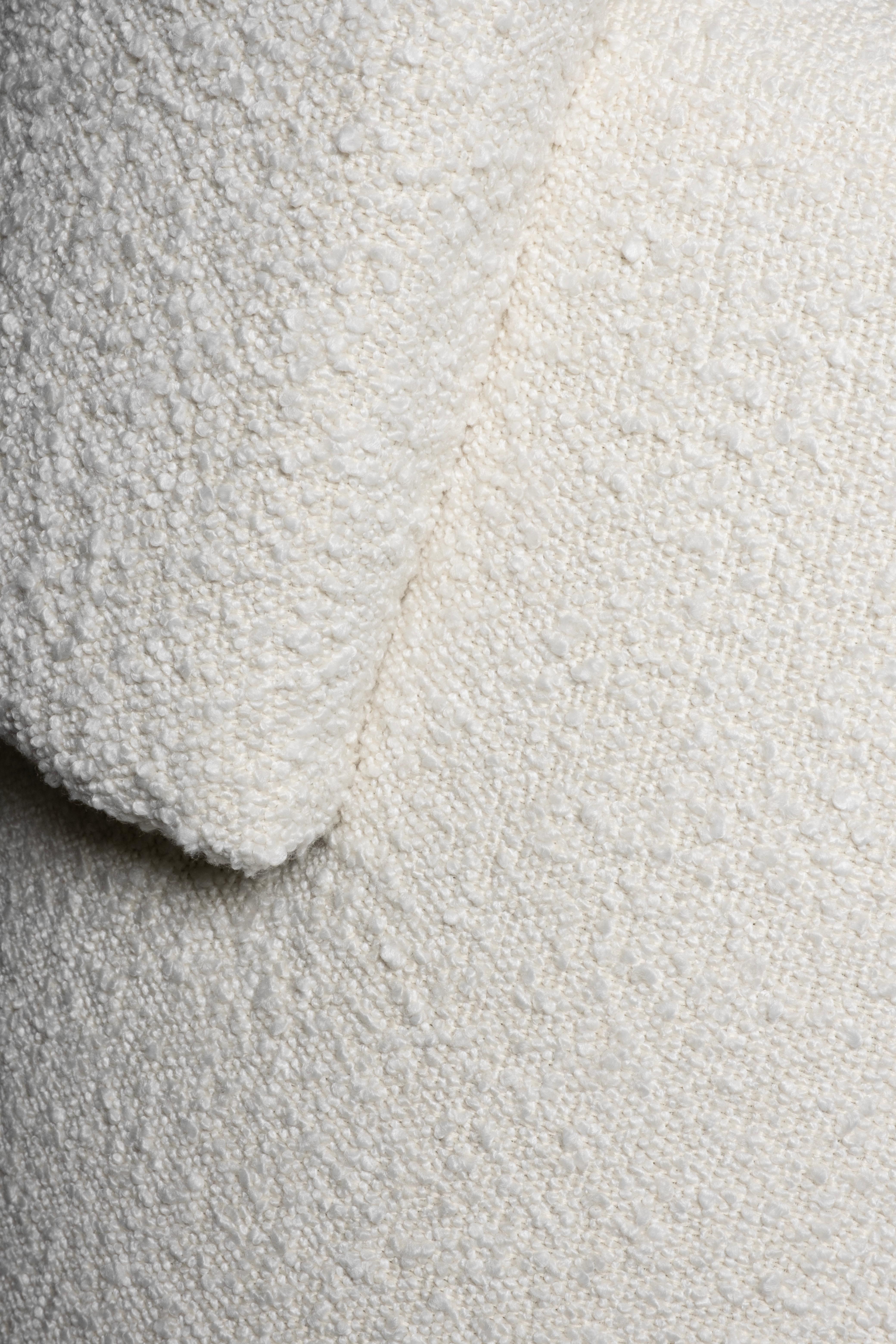 The Modernity Grand Pouf Blanc Coton Bouclé Fait Main par Greenapple en vente 5
