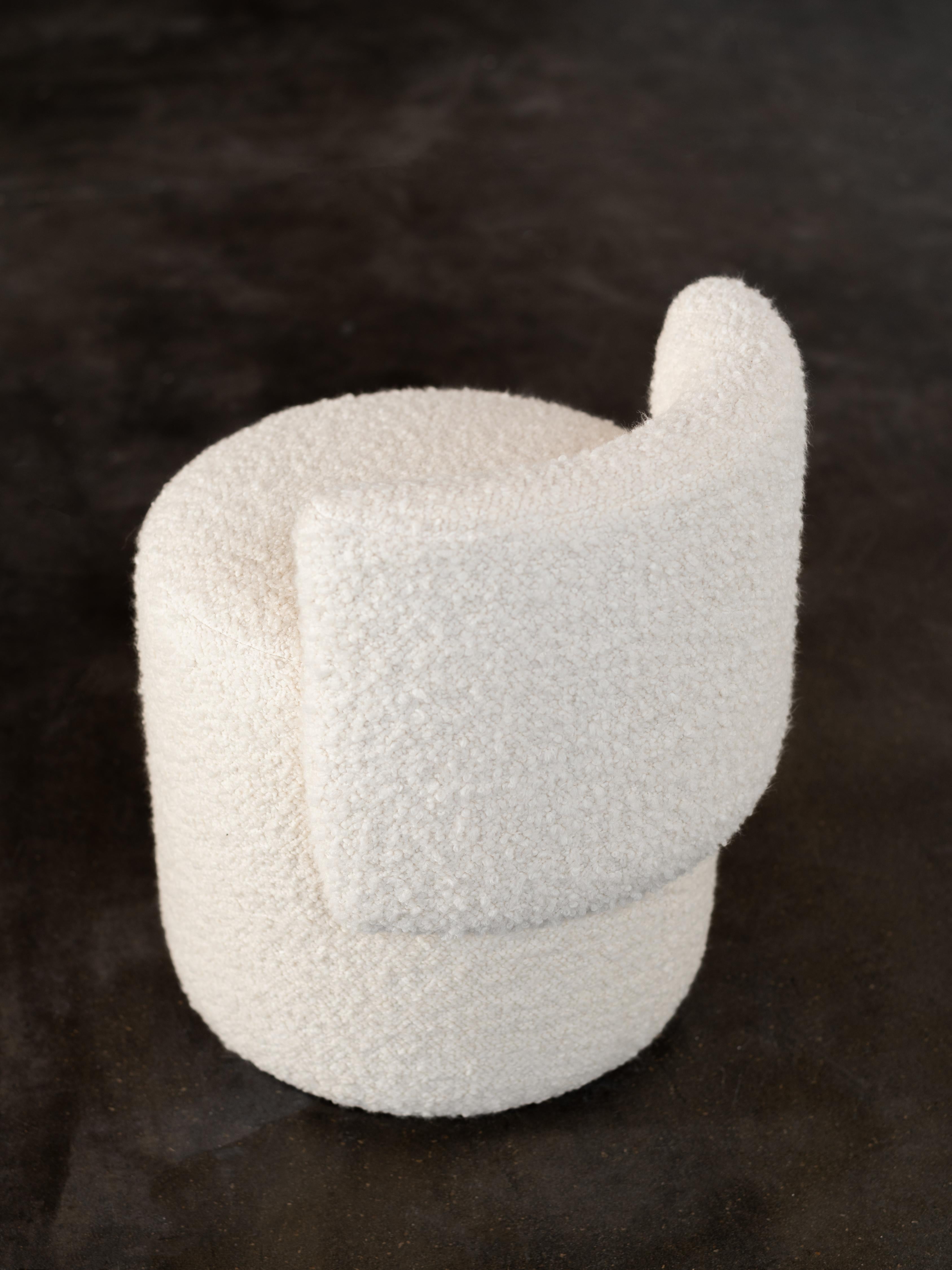Grand Pouf, Modern Collection, Handcrafted in Portugal - Europe by GF Modern.

A comfy pouf stool with a luxurious touch. Upholstered in white cotton bouclé fabric, Flox stands out on its own in any room interior. Destined to beautify in any of its