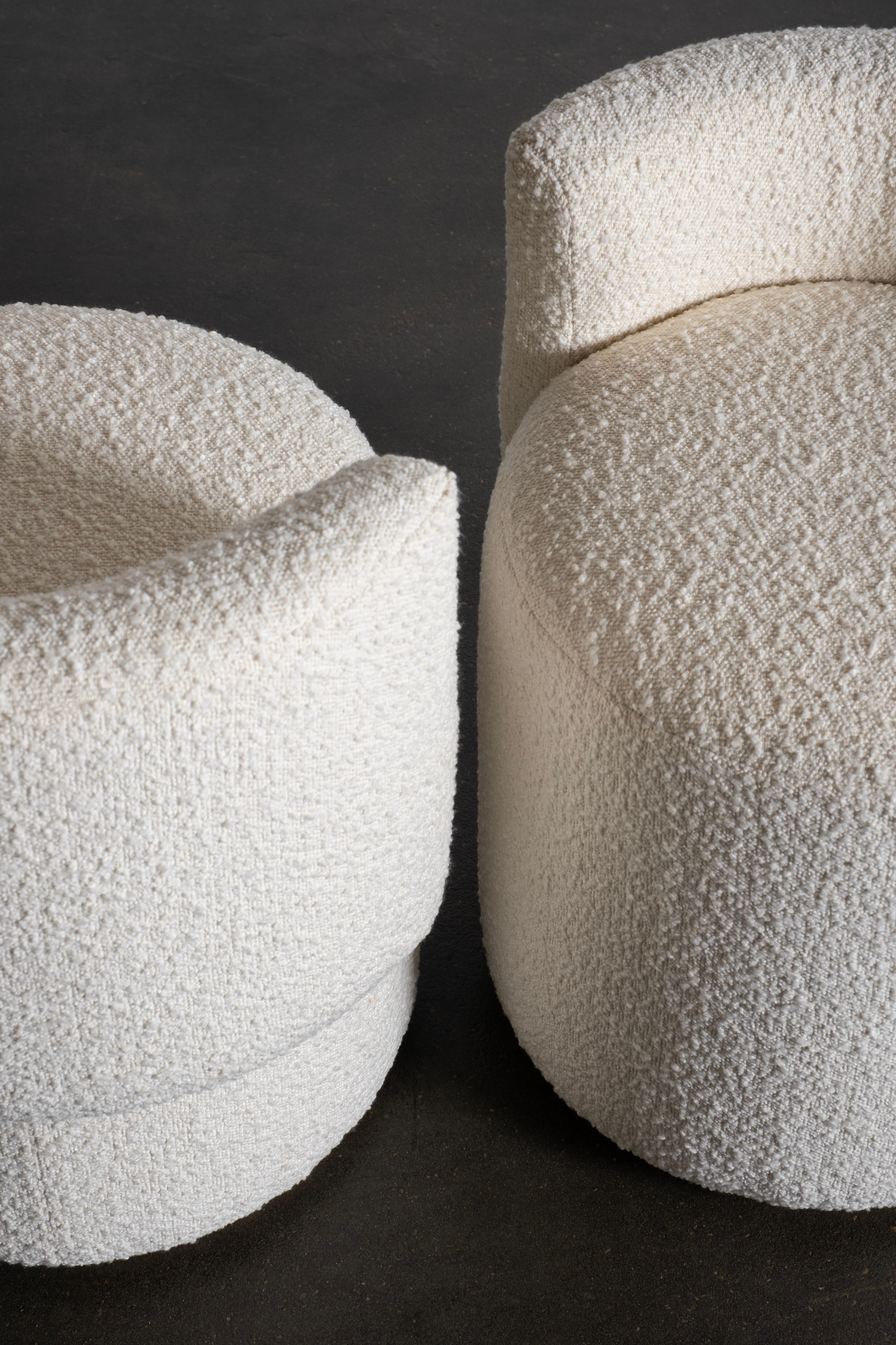 The Modernity Grand Pouf Blanc Coton Bouclé Fait Main par Greenapple en vente 1