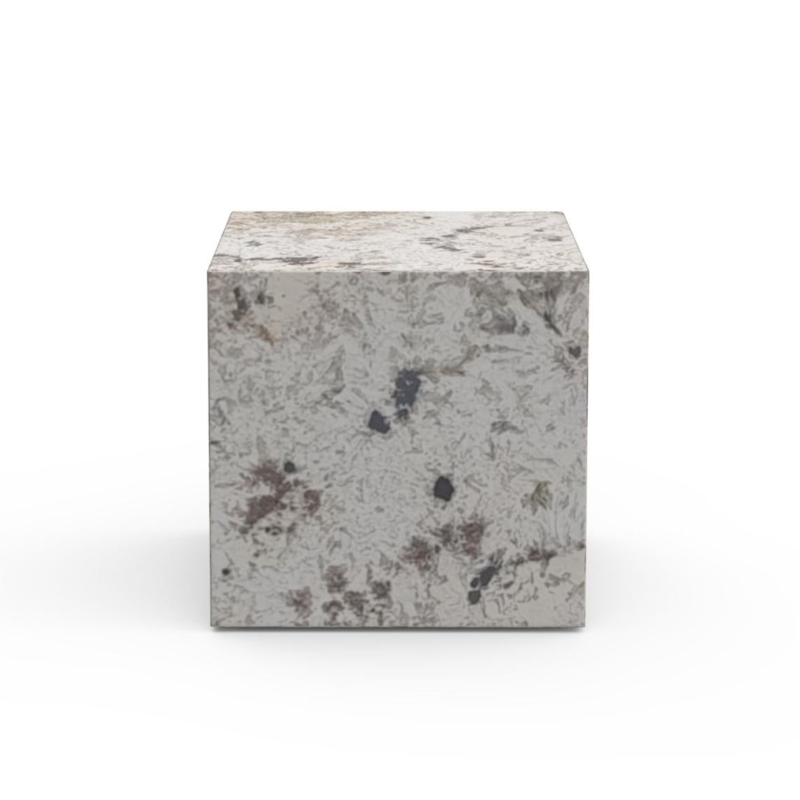 Moderne Modernity Granite Cube Side Table Pedestal Sculpture Handmade Portugal Greenapple en vente
