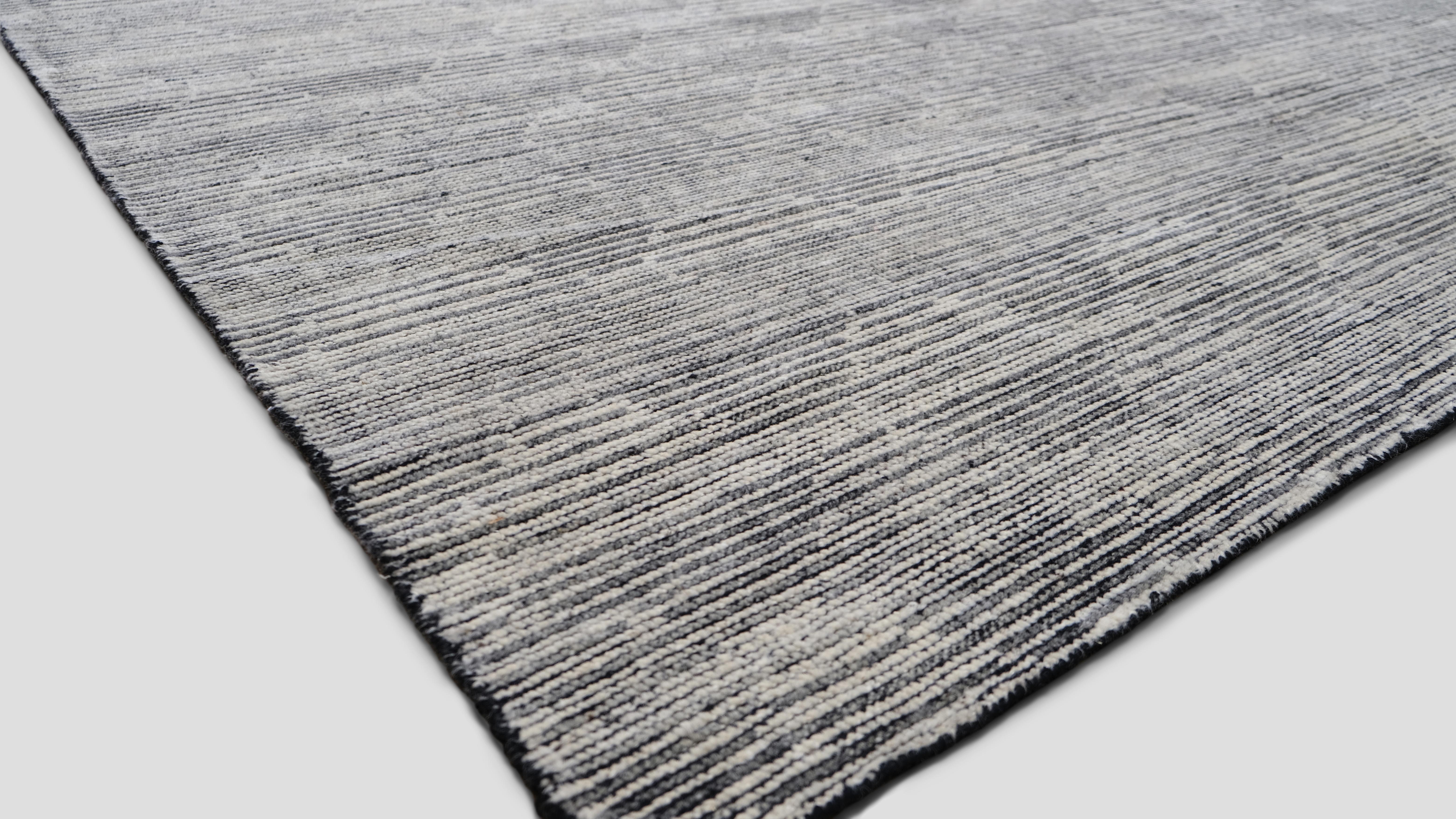 Alfombra moderna de lana anudada a mano gris y marfil 12'x16' Circa 2020 Anudado a mano en venta