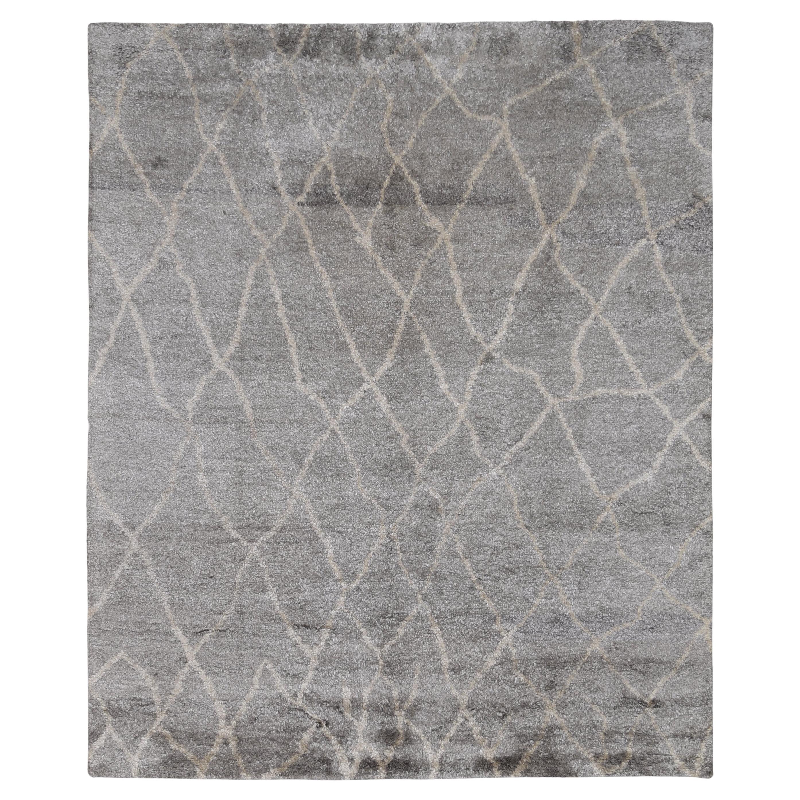 Modern Gray and Ivory Lattice Bamboo-Silk Rug 8'x9'9'' For Sale
