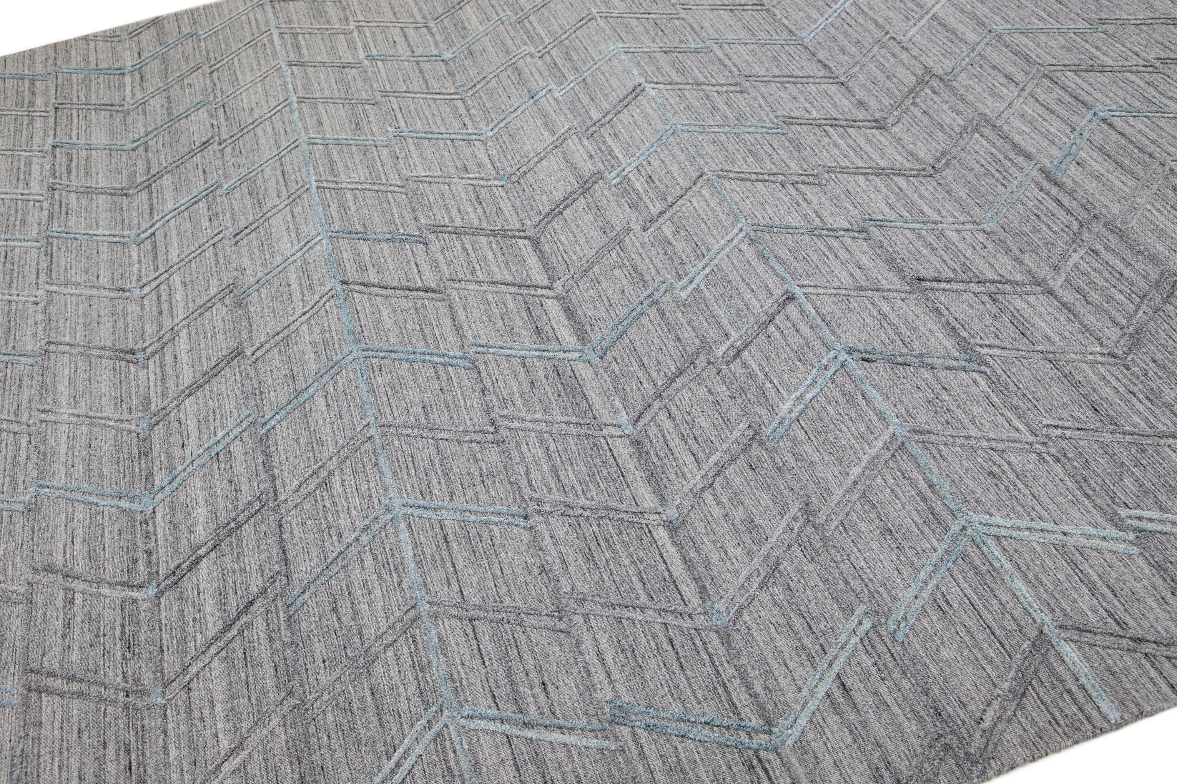 Hand-Knotted Modern Gray Indian Transitional Flat-Weave Wool Rug For Sale